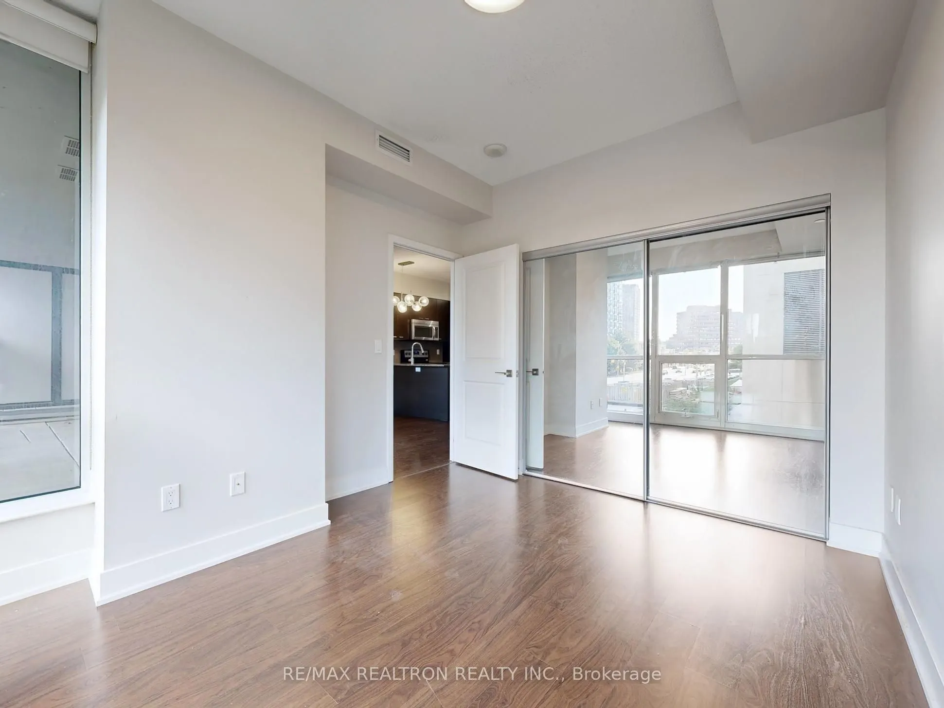 88 Sheppard Avenue E, #307