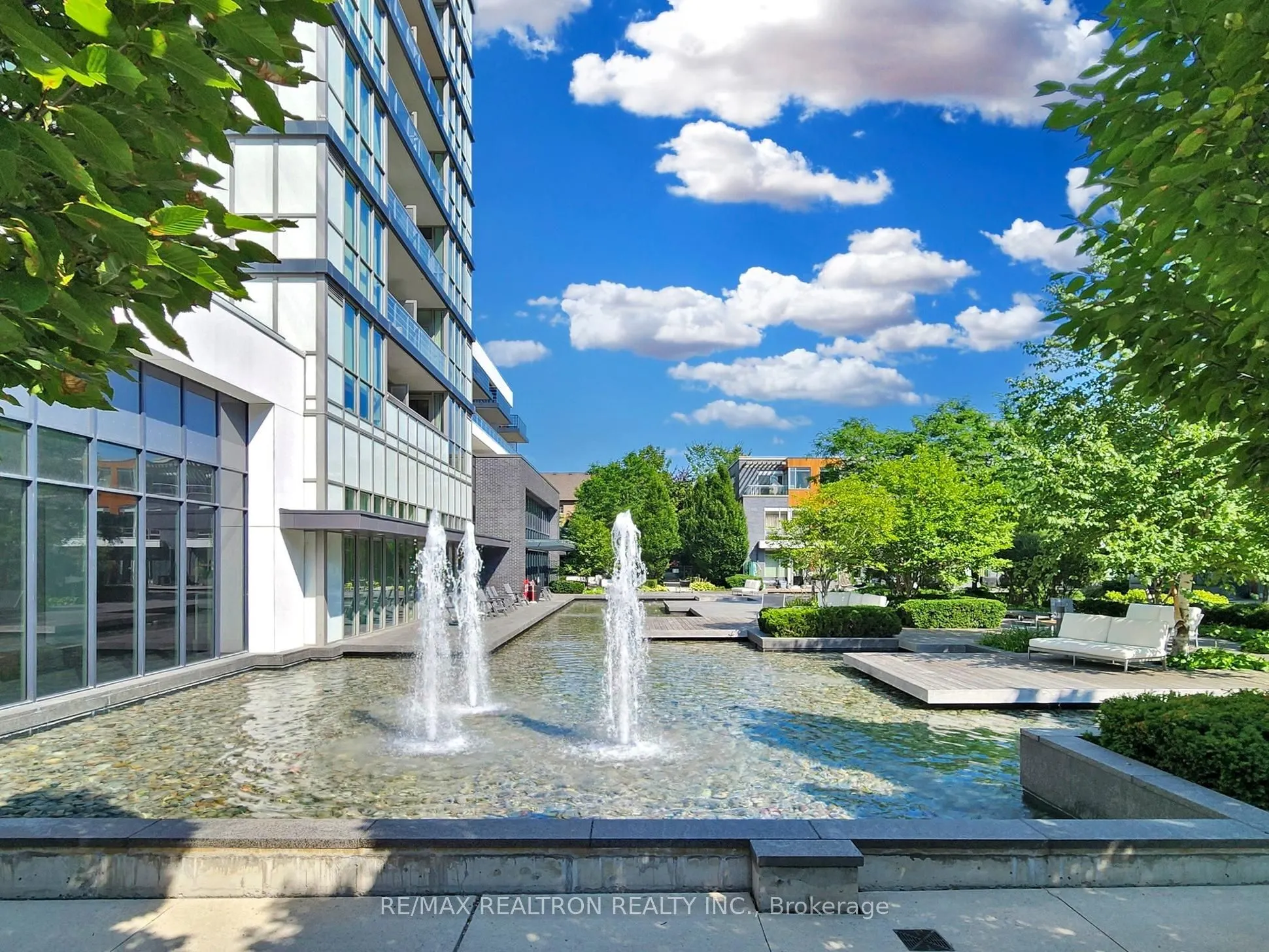 88 Sheppard Avenue E, #307