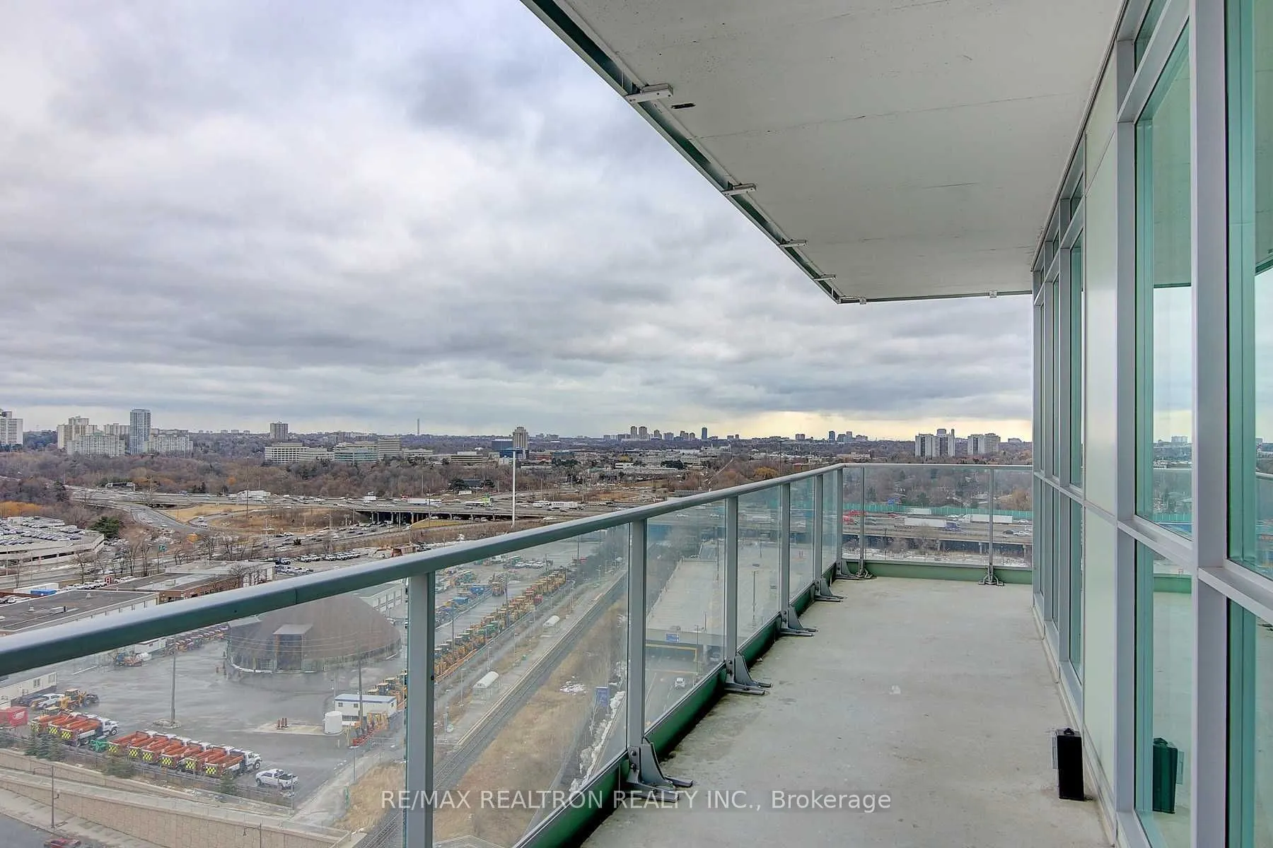 33 Singer Court, #1711