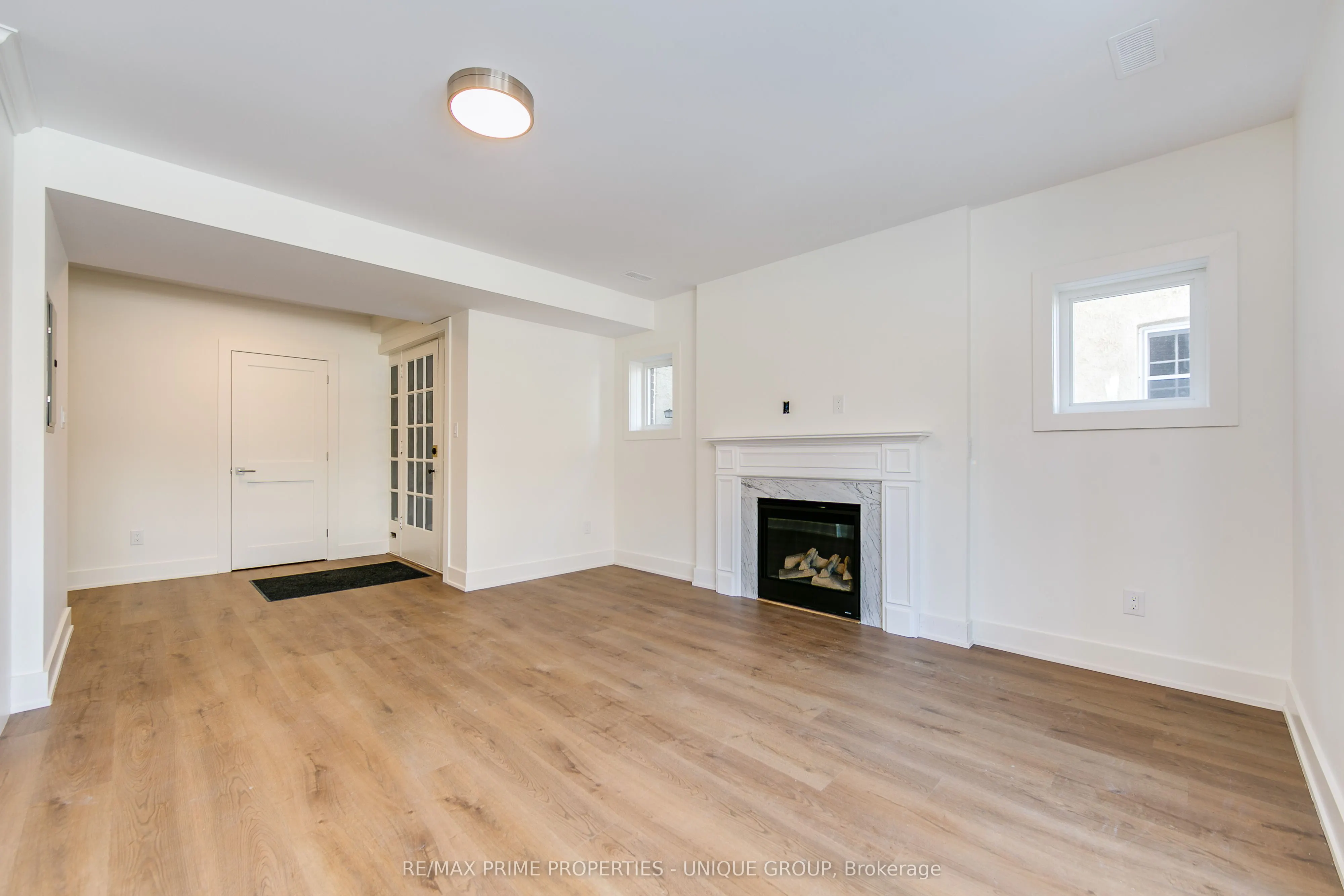 471 Oriole Parkway