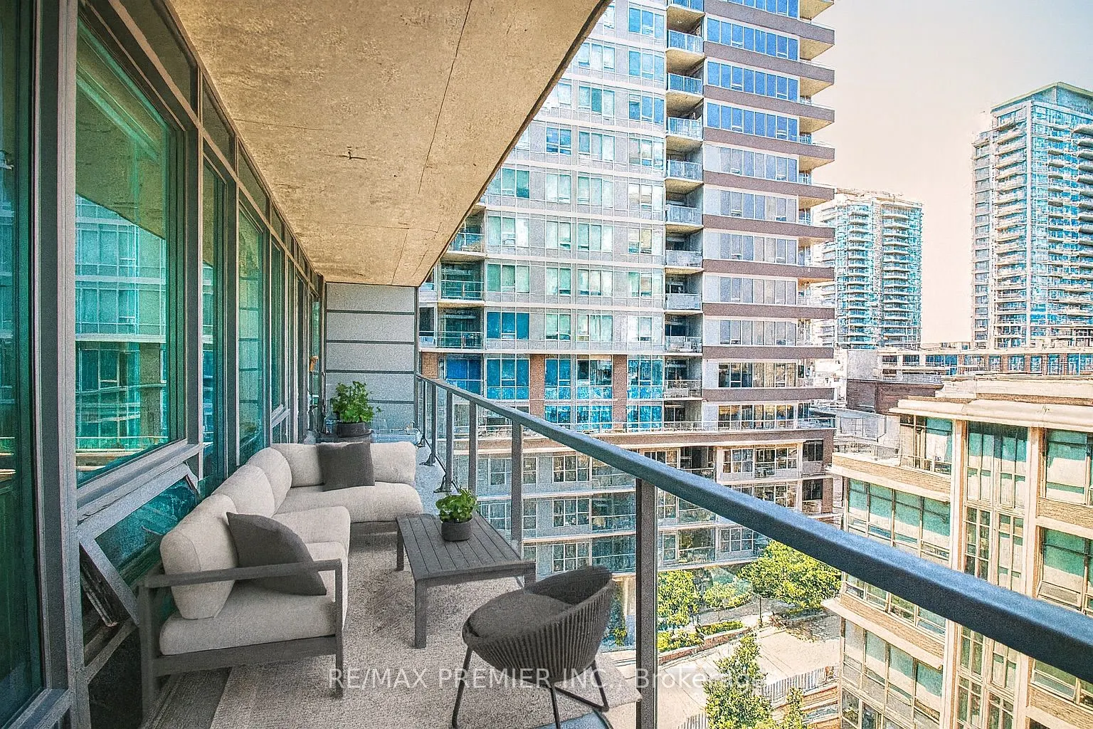 55 East Liberty Street, #611