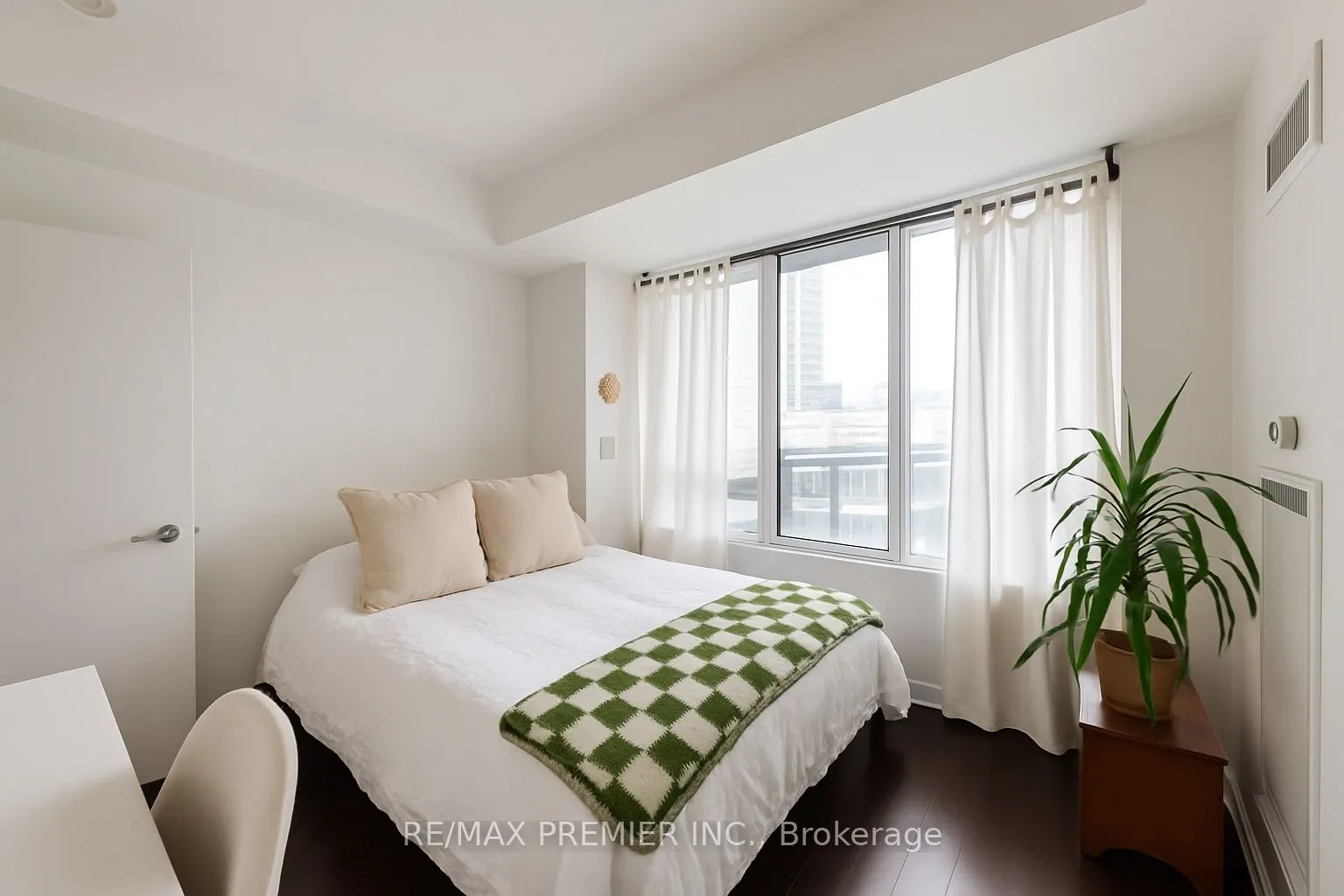 55 East Liberty Street, #611
