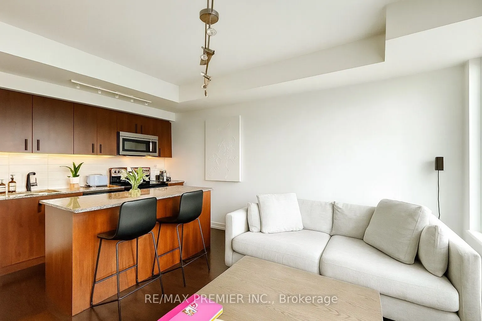 55 East Liberty Street, #611