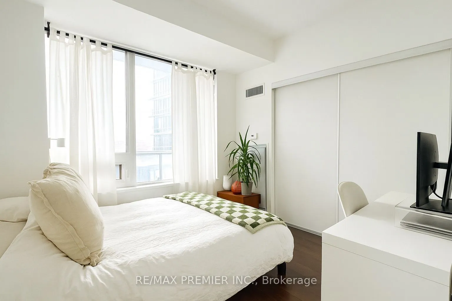 55 East Liberty Street, #611