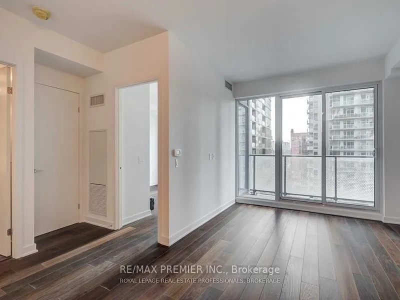 115 Blue Jays Way, #1607