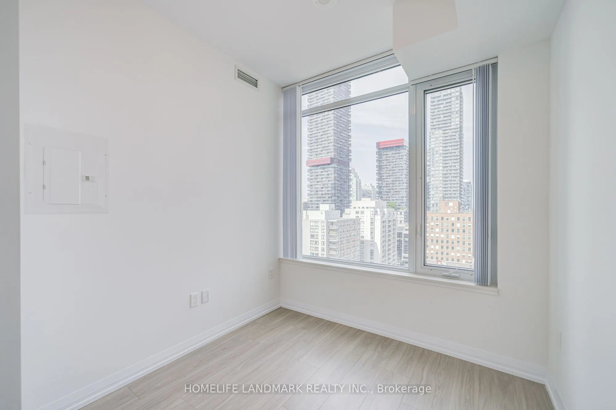 25 Holly Street, #1902