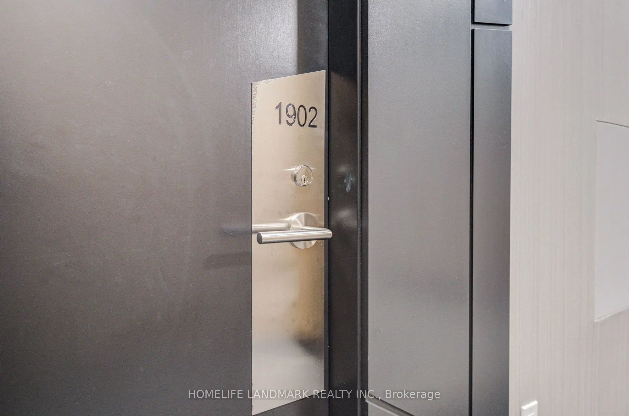 25 Holly Street, #1902