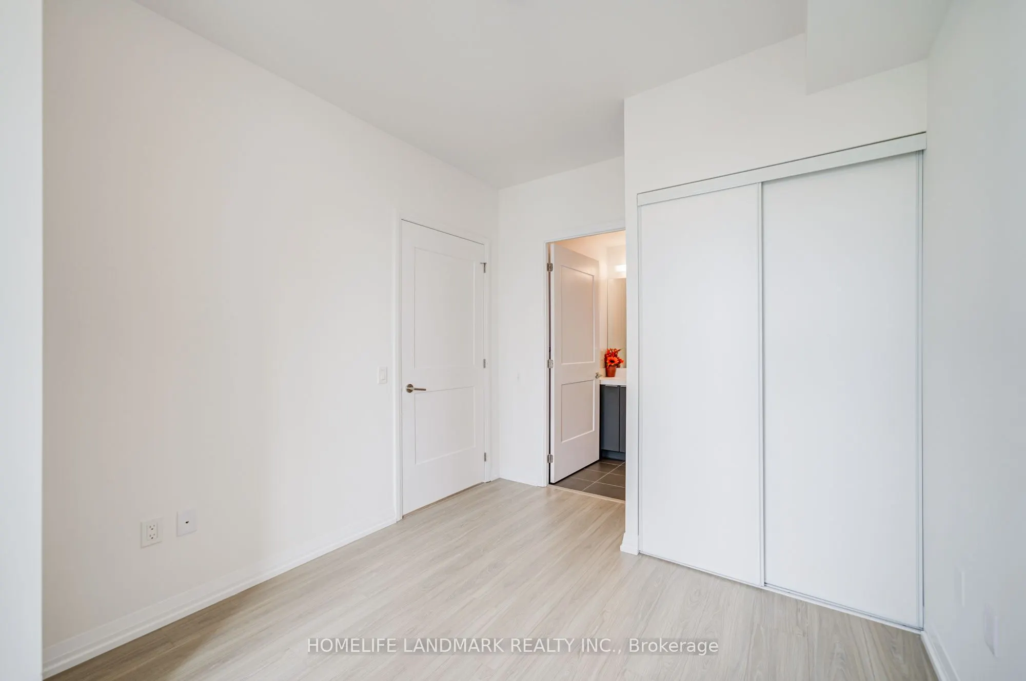25 Holly Street, #1902