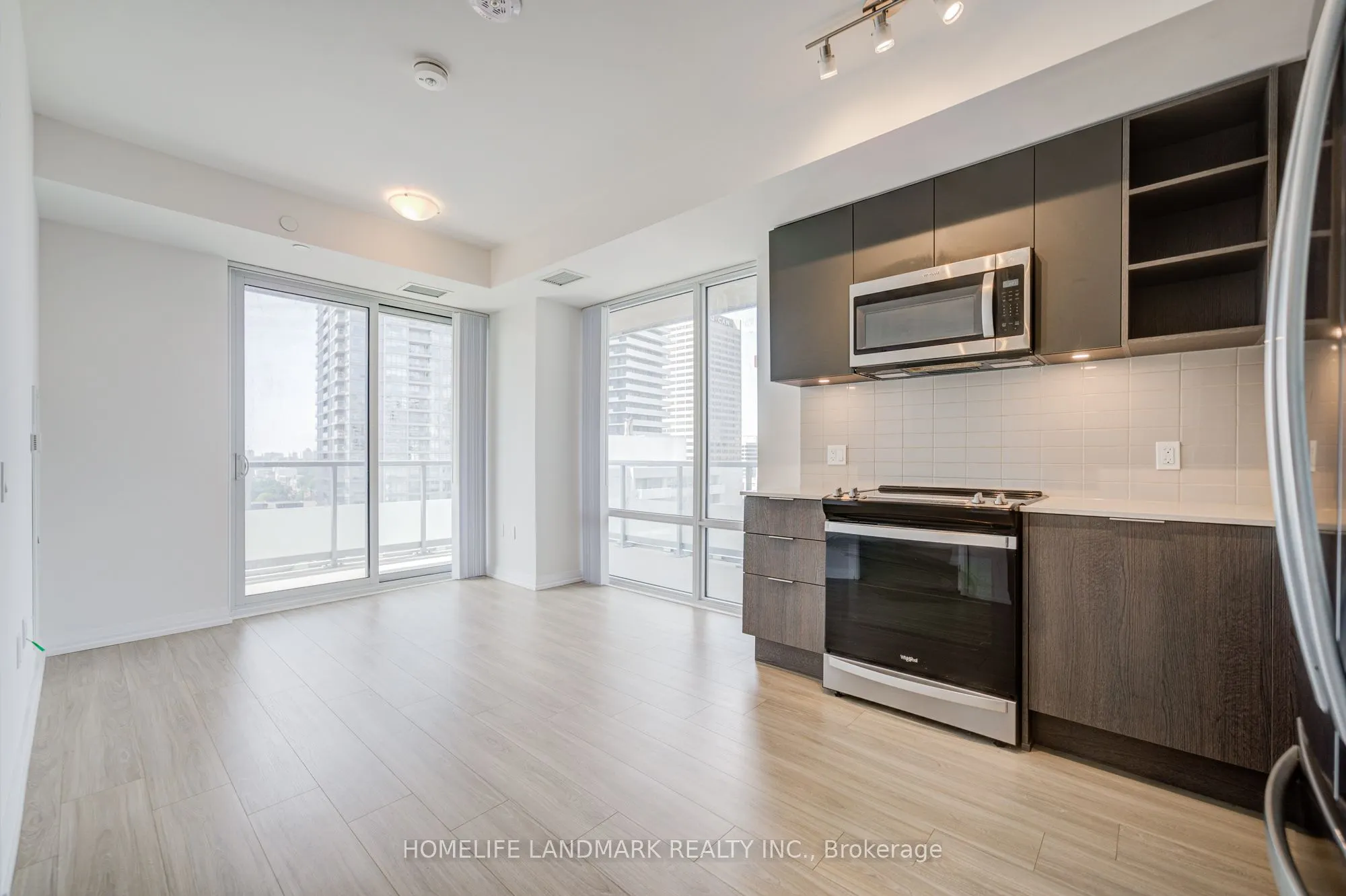 25 Holly Street, #1902