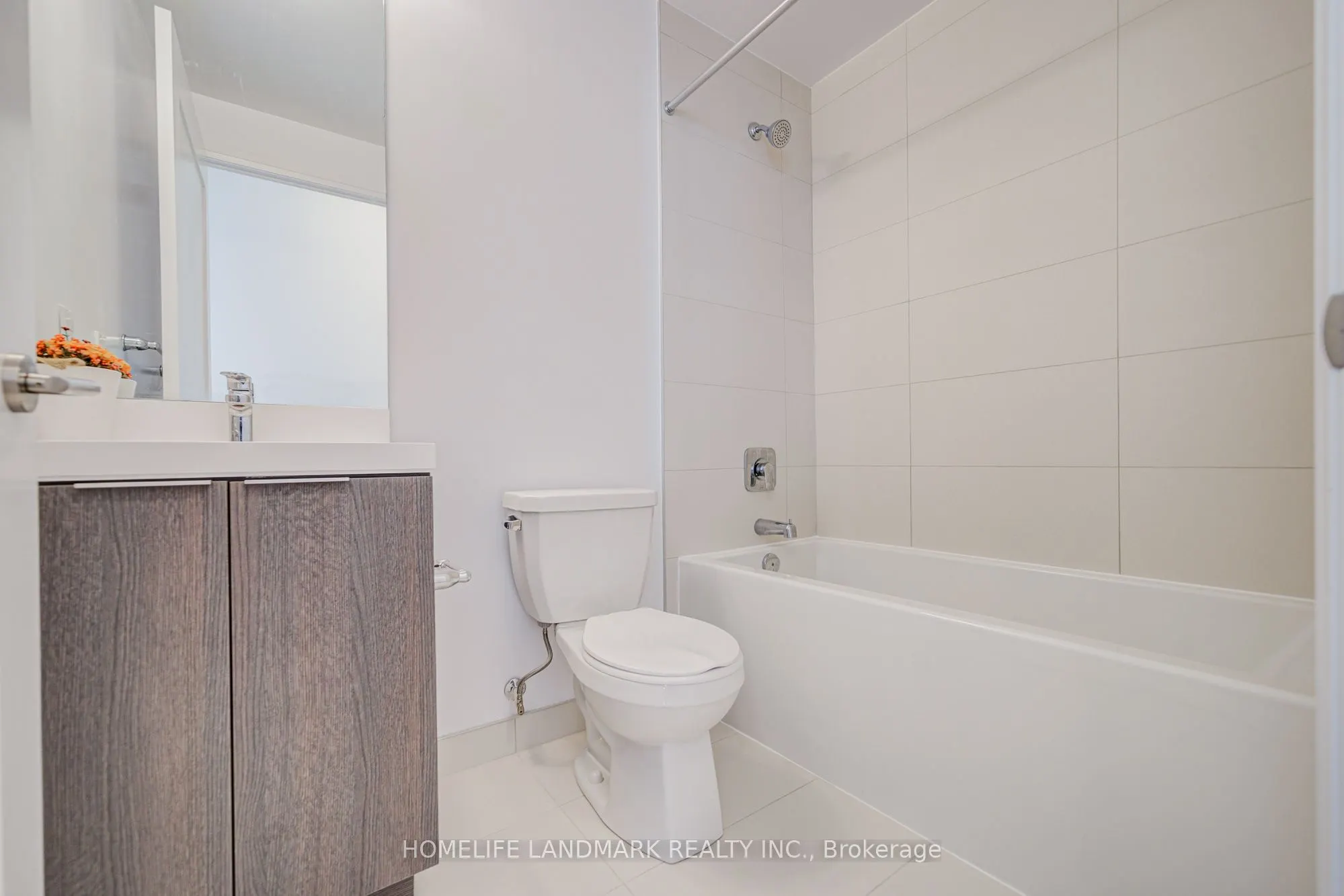 25 Holly Street, #1902