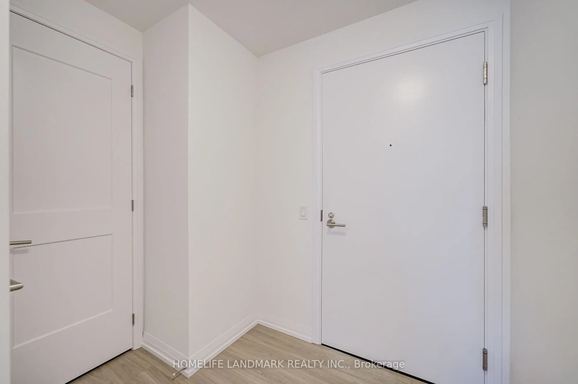 25 Holly Street, #1902