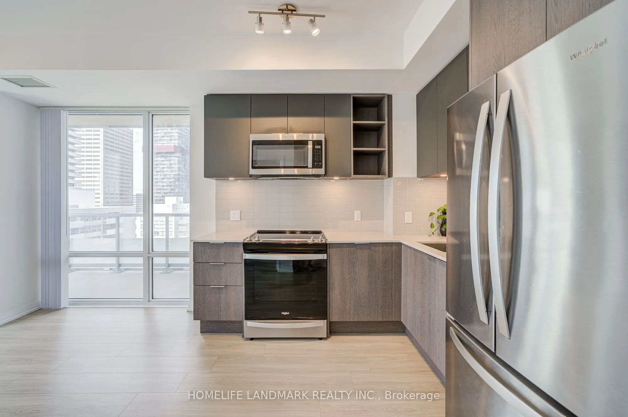 25 Holly Street, #1902