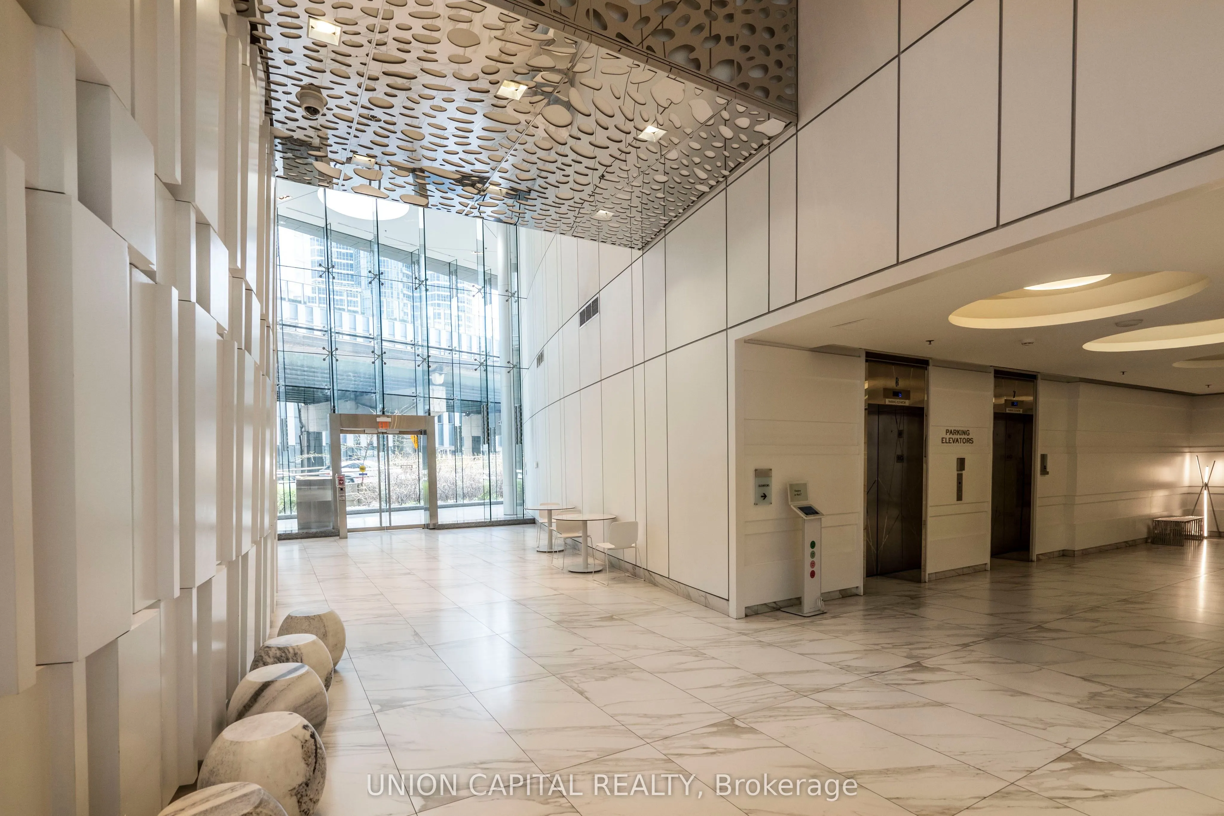 12 York Street, #501