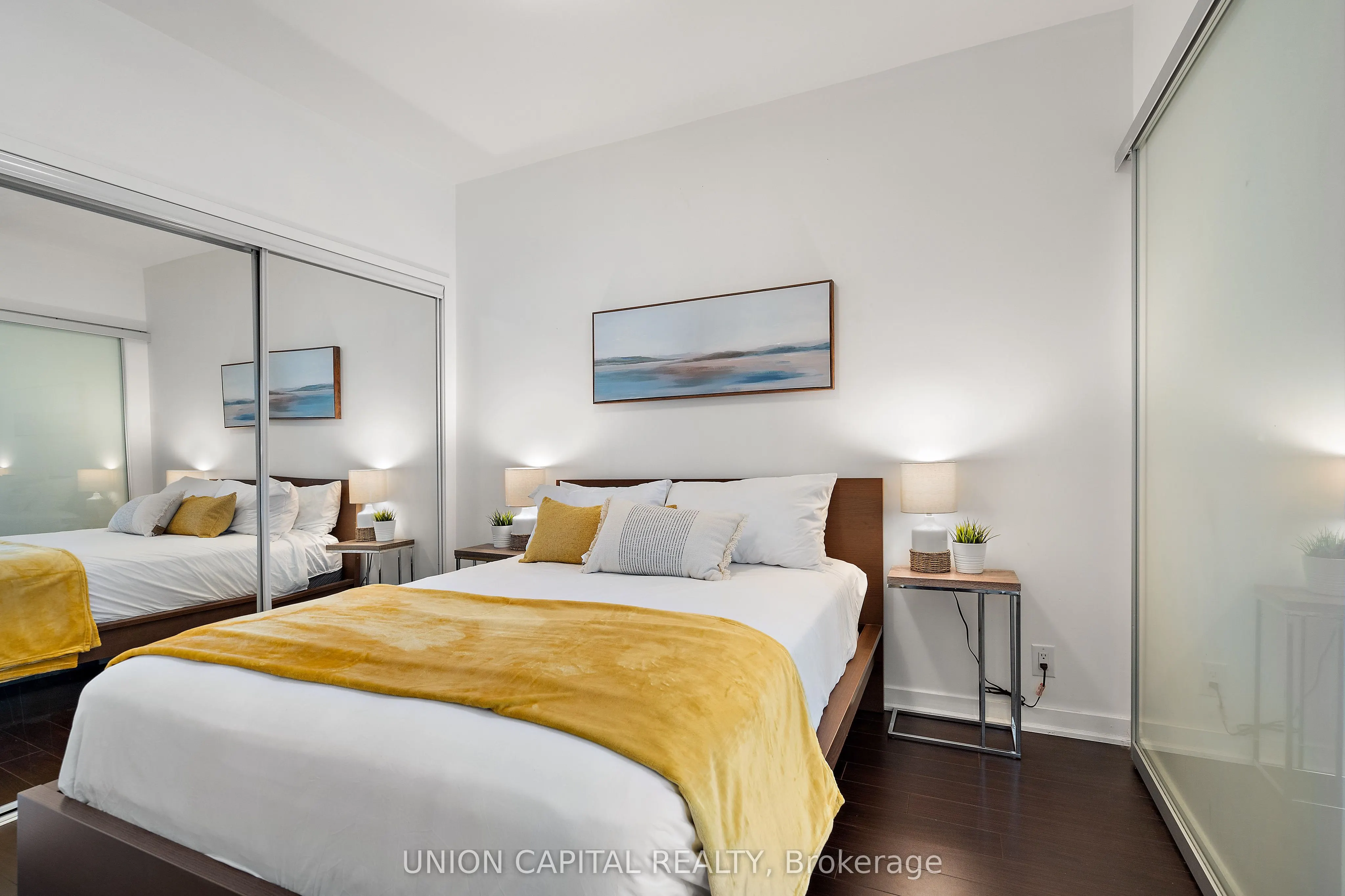 12 York Street, #501