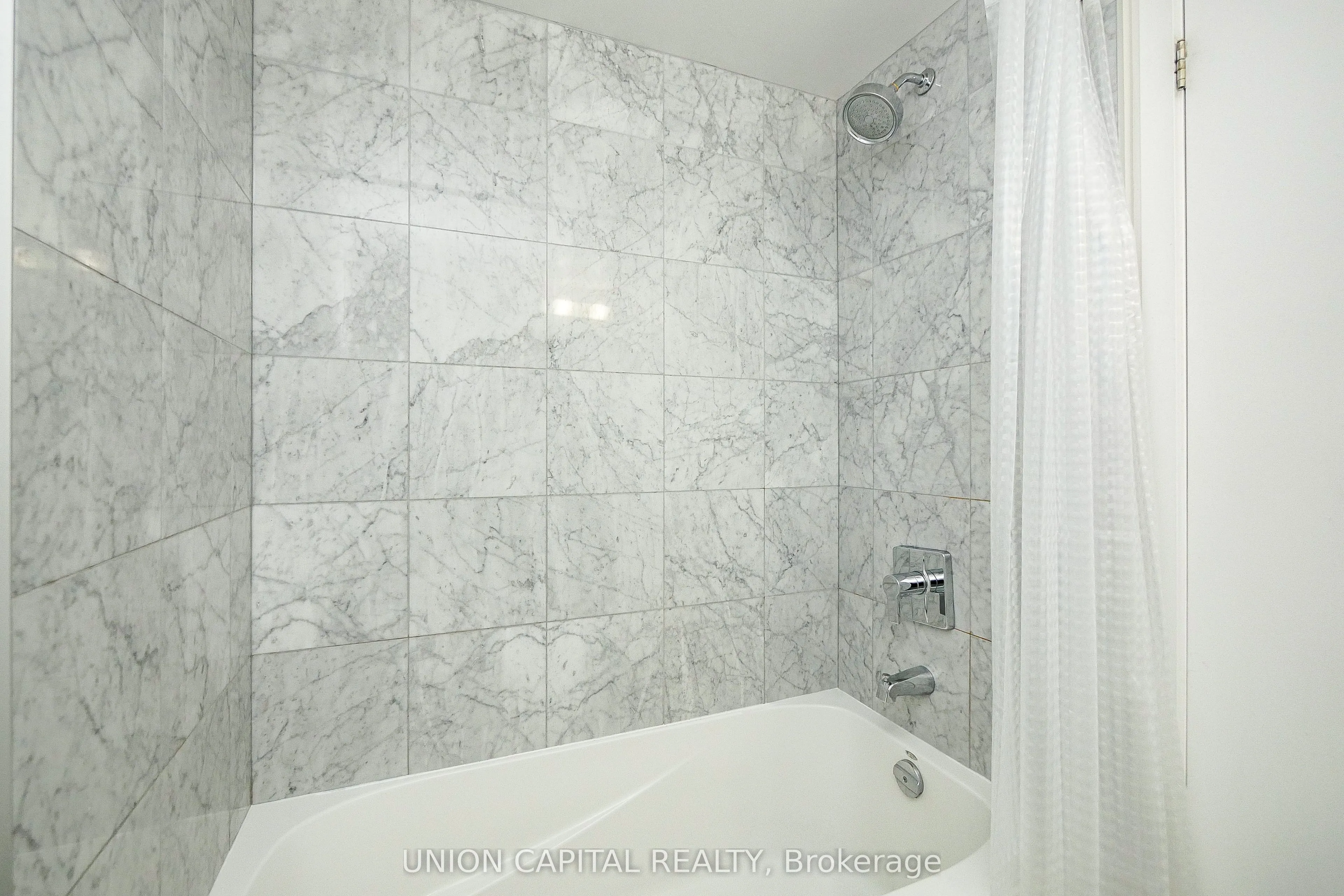 12 York Street, #501