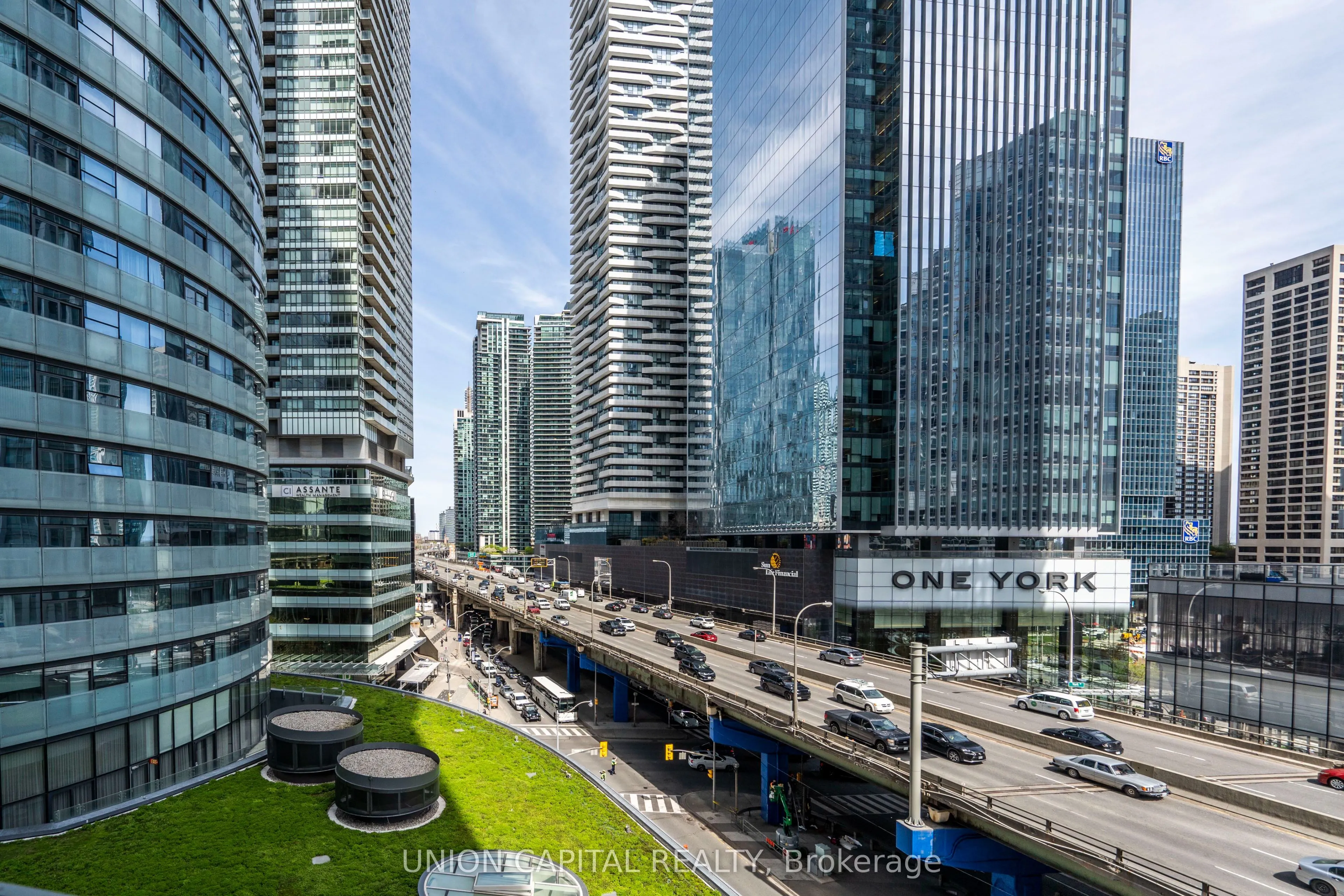 12 York Street, #501