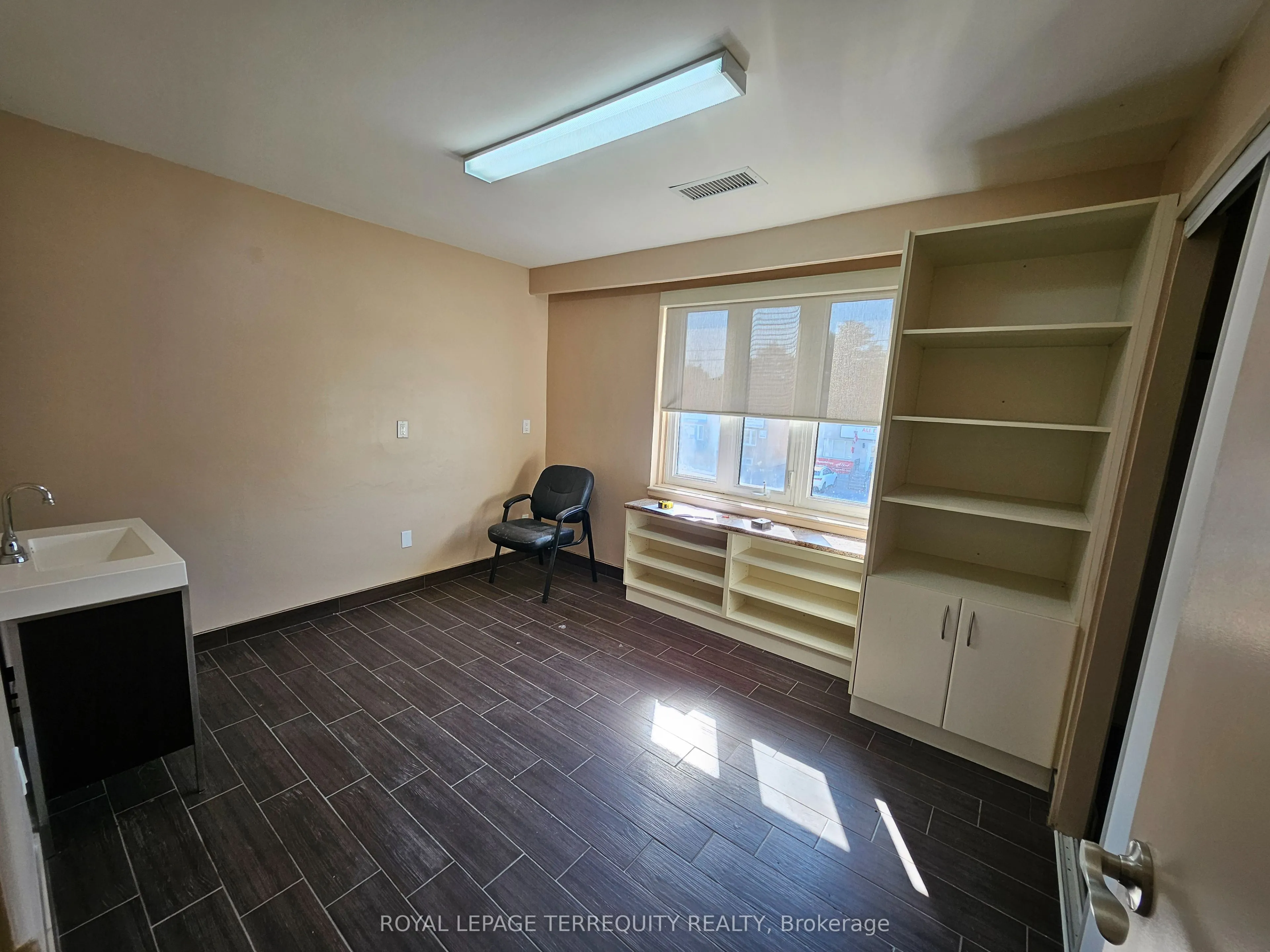 116 Sheppard Avenue W, #Second Floor