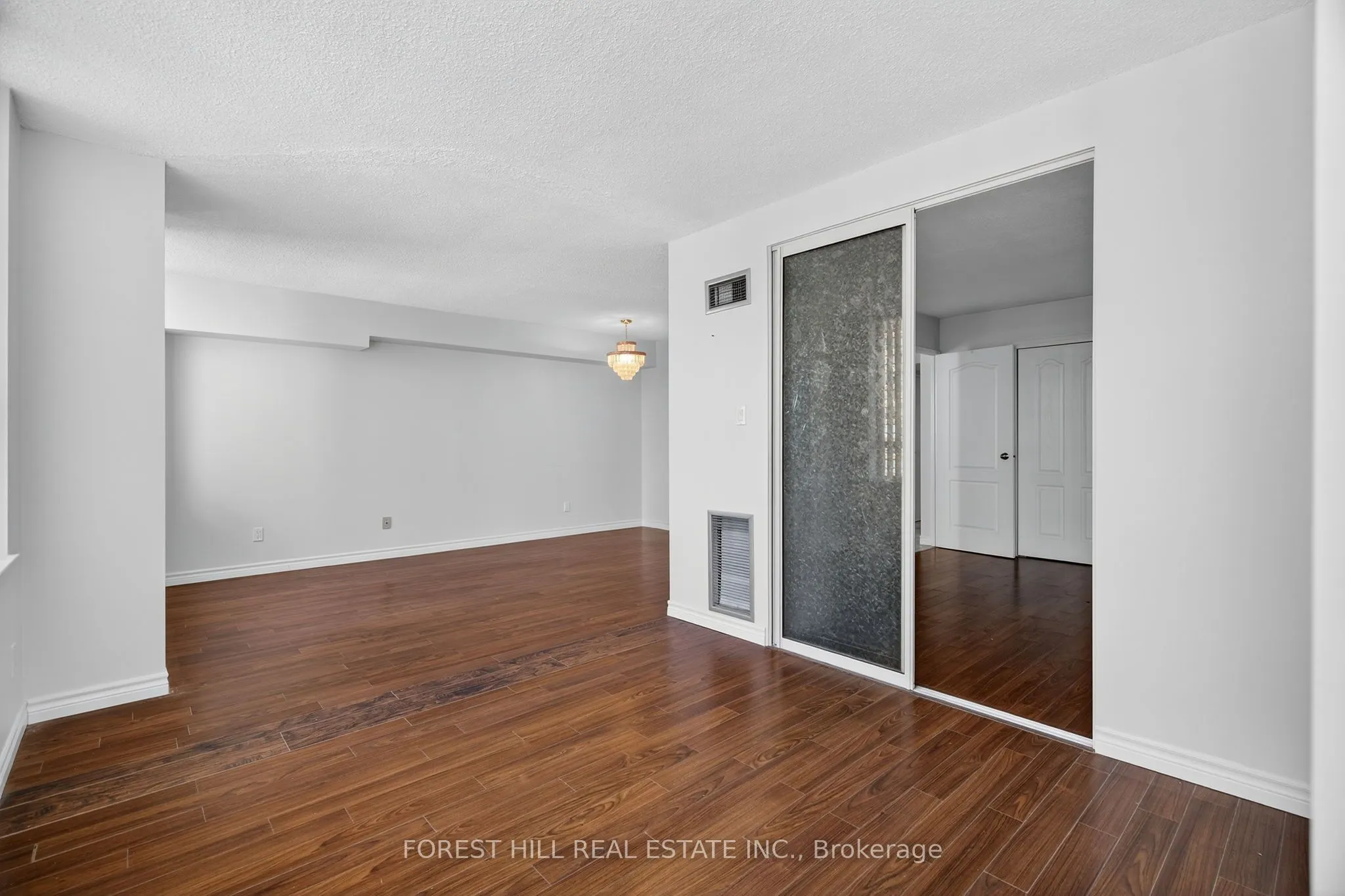 633 Bay Street, #2322