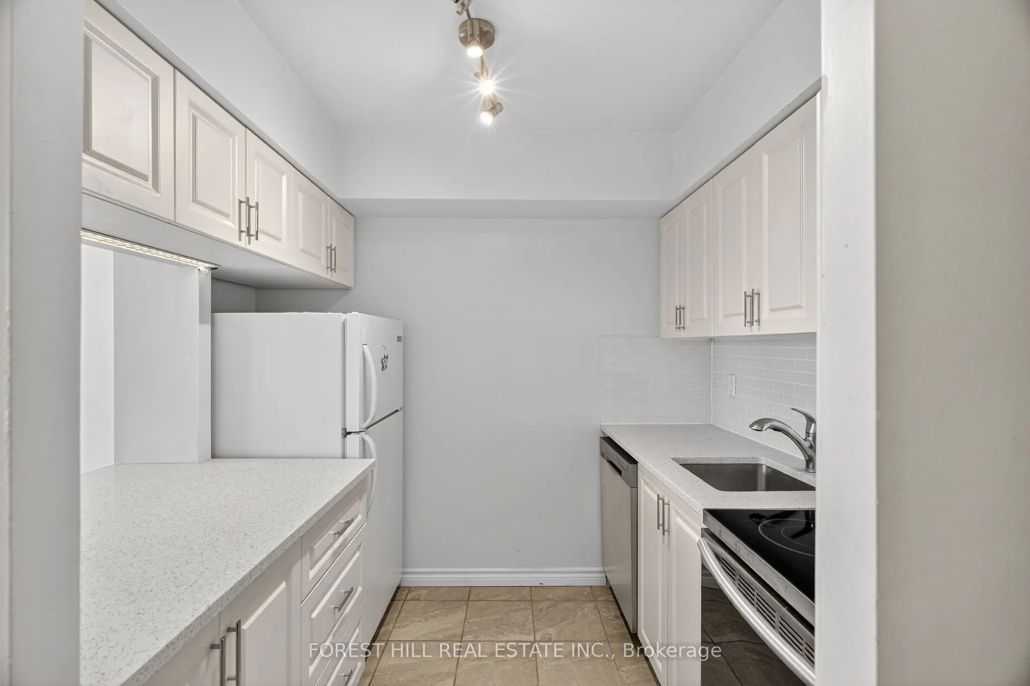 633 Bay Street, #2322