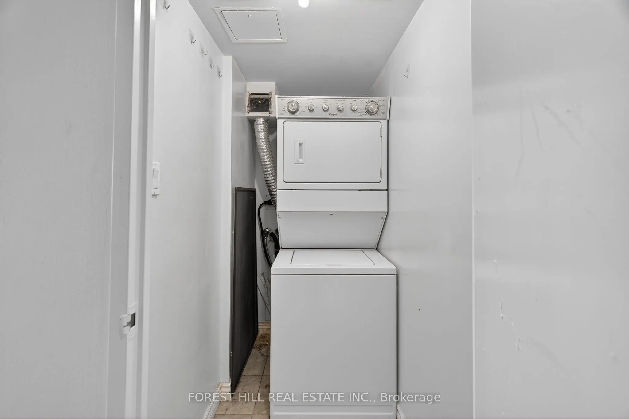 633 Bay Street, #2322