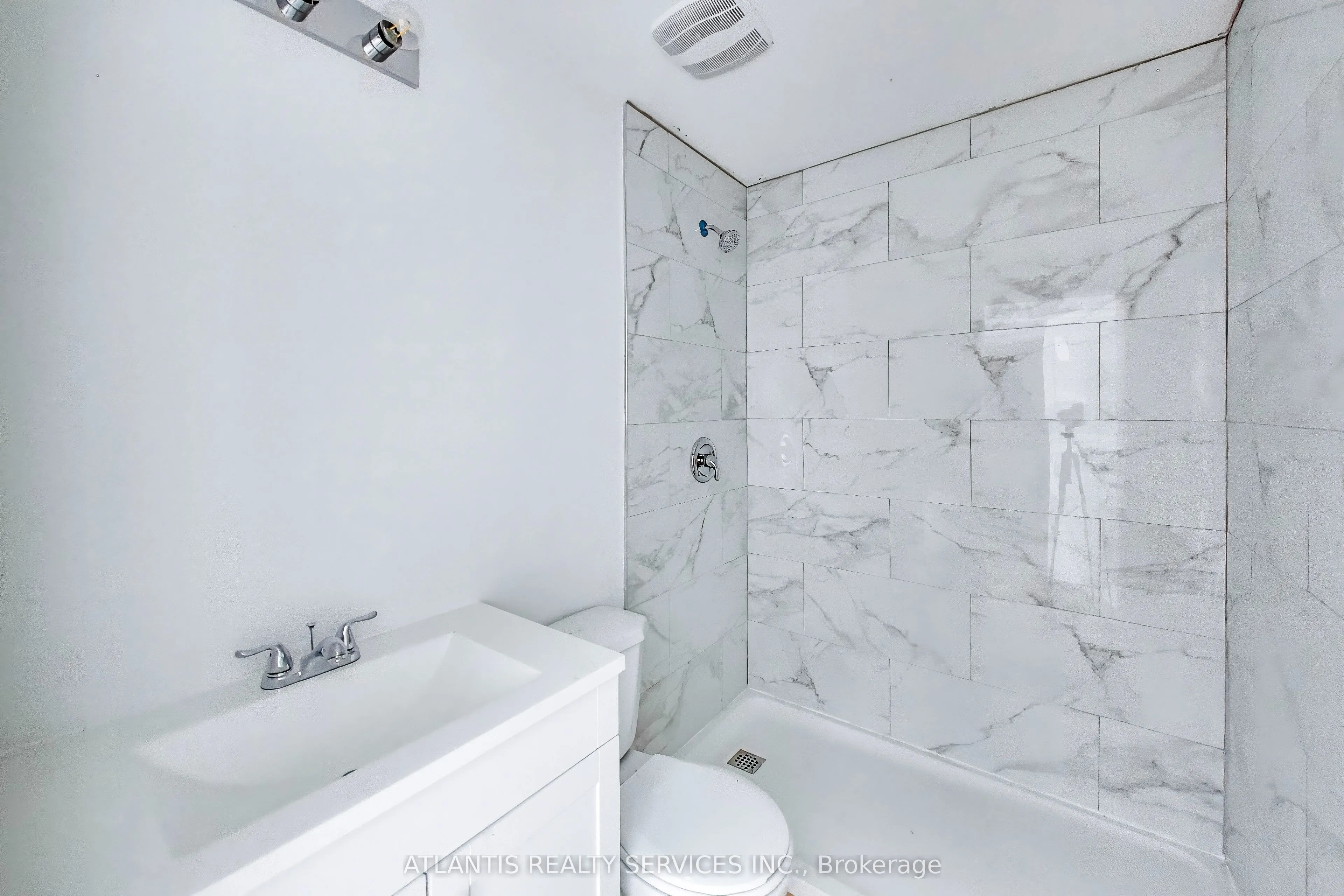 681 Dovercourt Road, #2