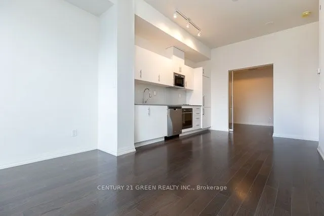 460 Adelaide Street E, #933