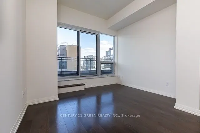 460 Adelaide Street E, #933