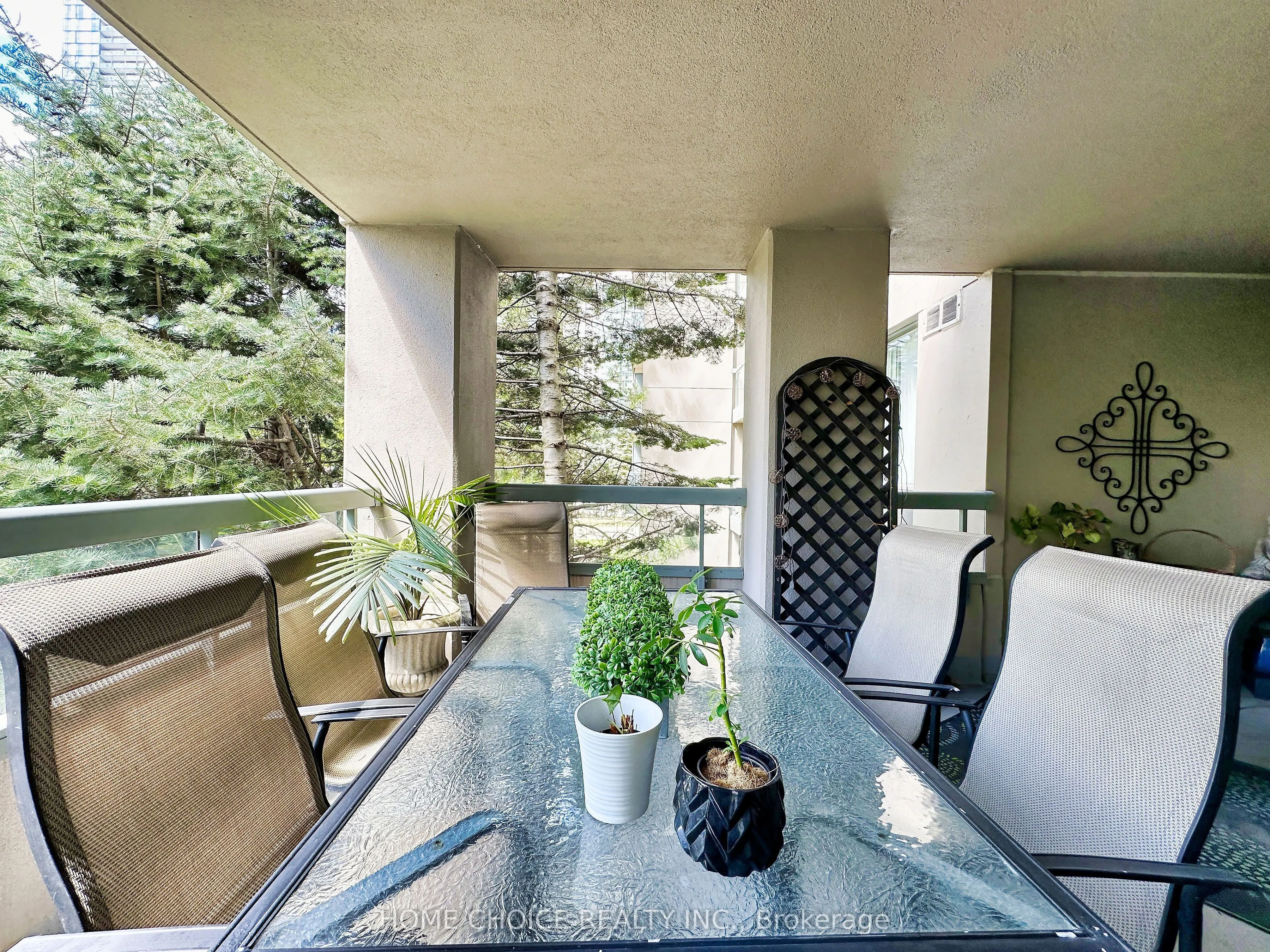 28 Empress Avenue, #215