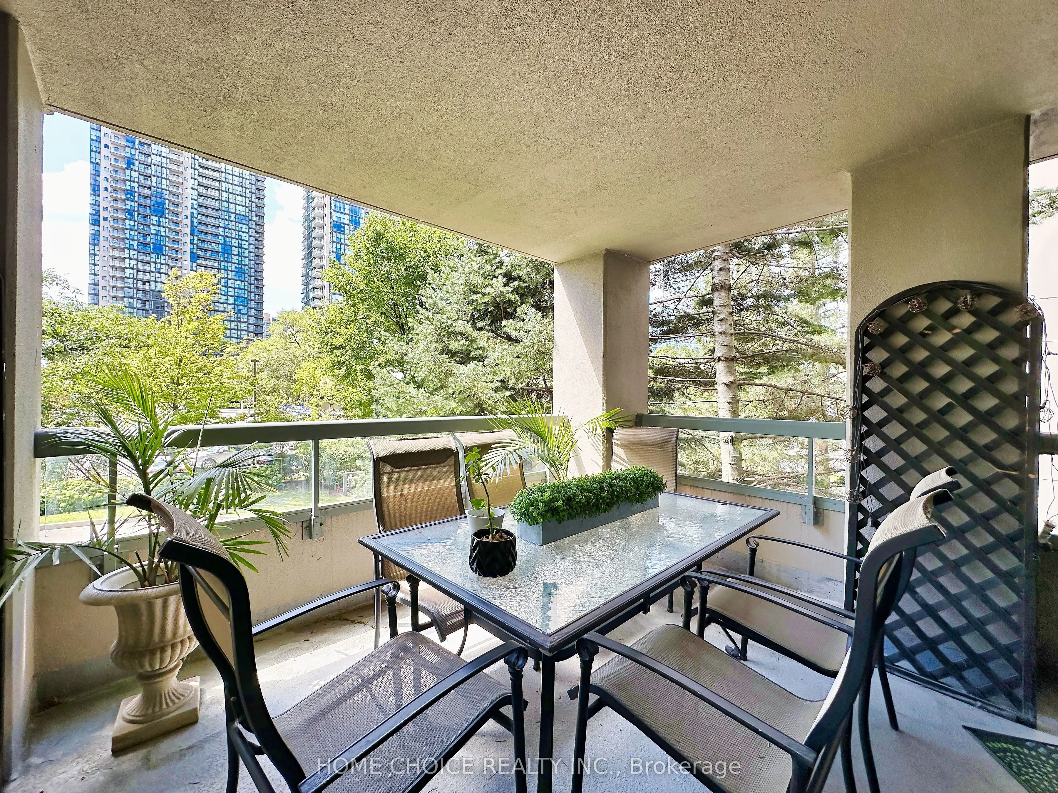 28 Empress Avenue, #215