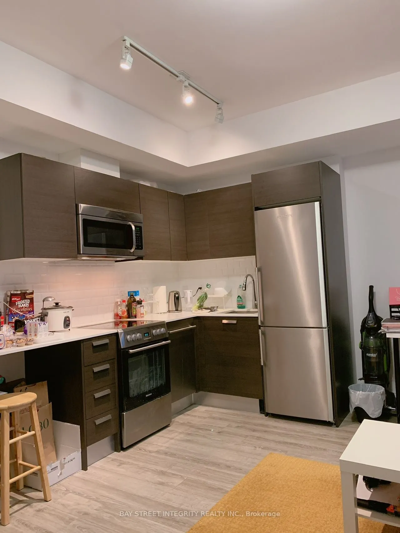 42 Charles Street E, #1806