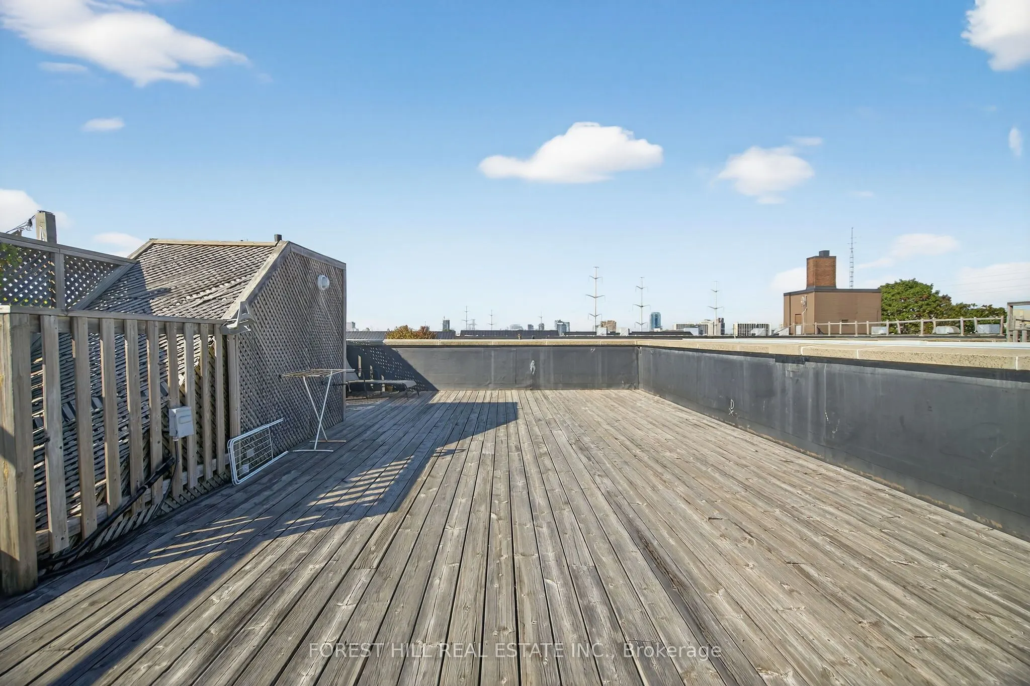 1785 Eglinton Avenue E, #305