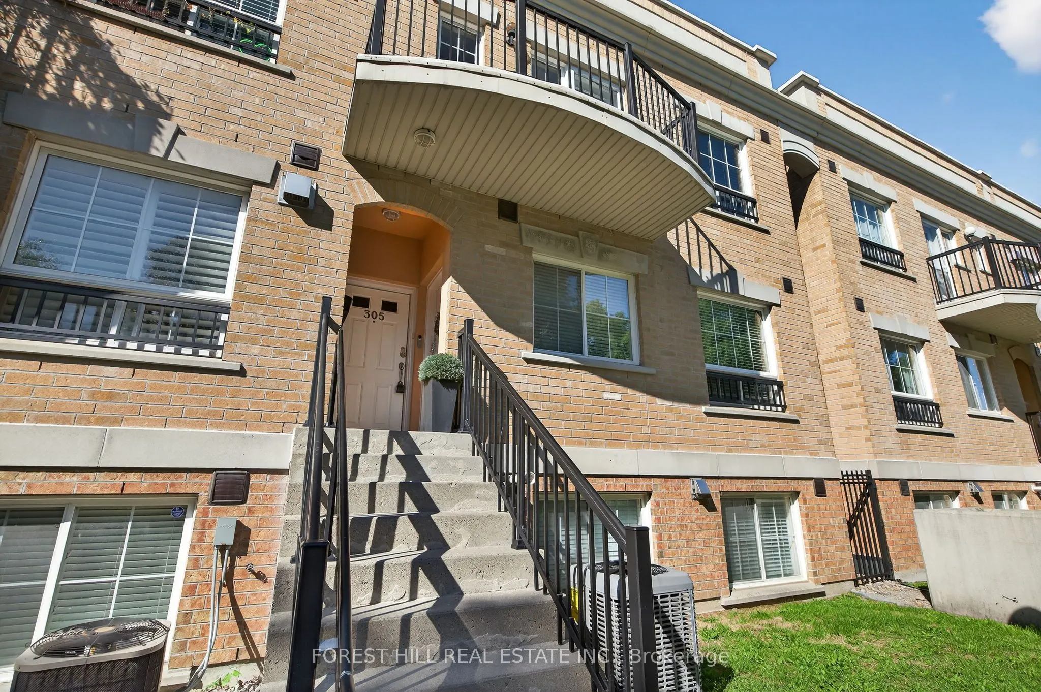 1785 Eglinton Avenue E, #305