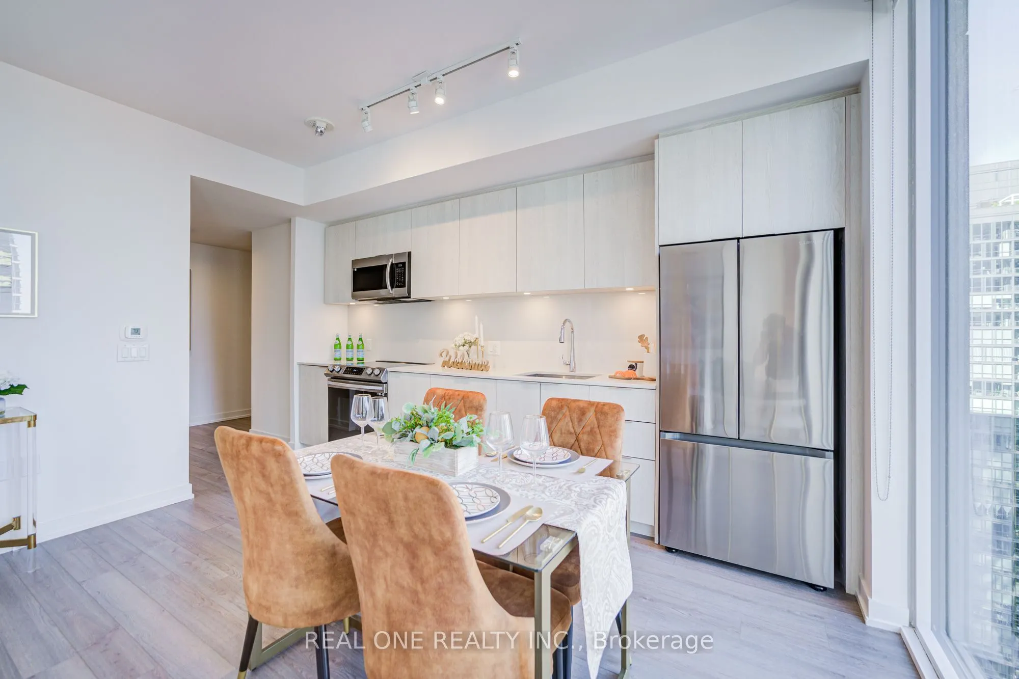 357 King Street W, #2803