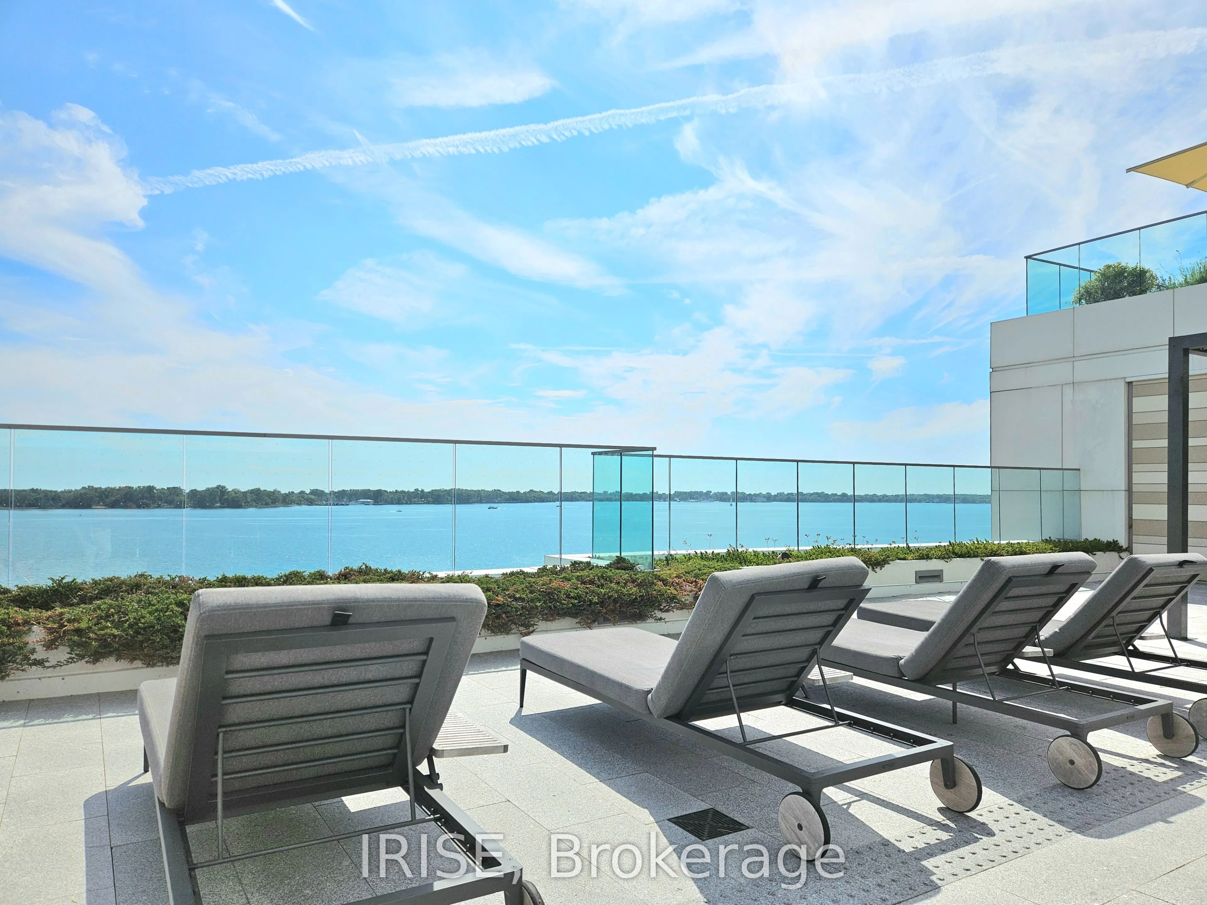 118 Merchants Wharf, #419