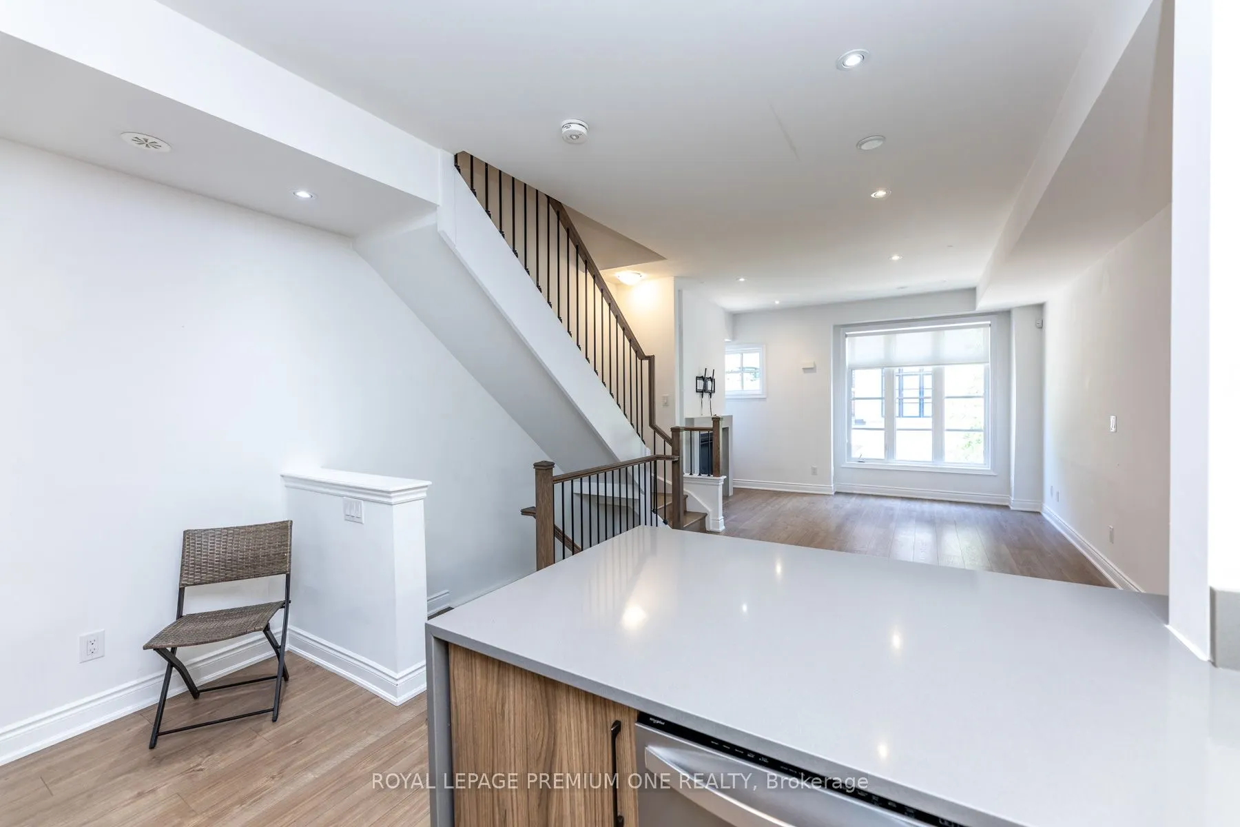1145 Ossington Avenue N, #8