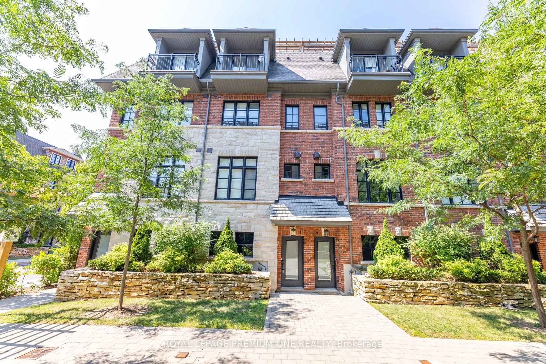 1145 Ossington Avenue N, #8