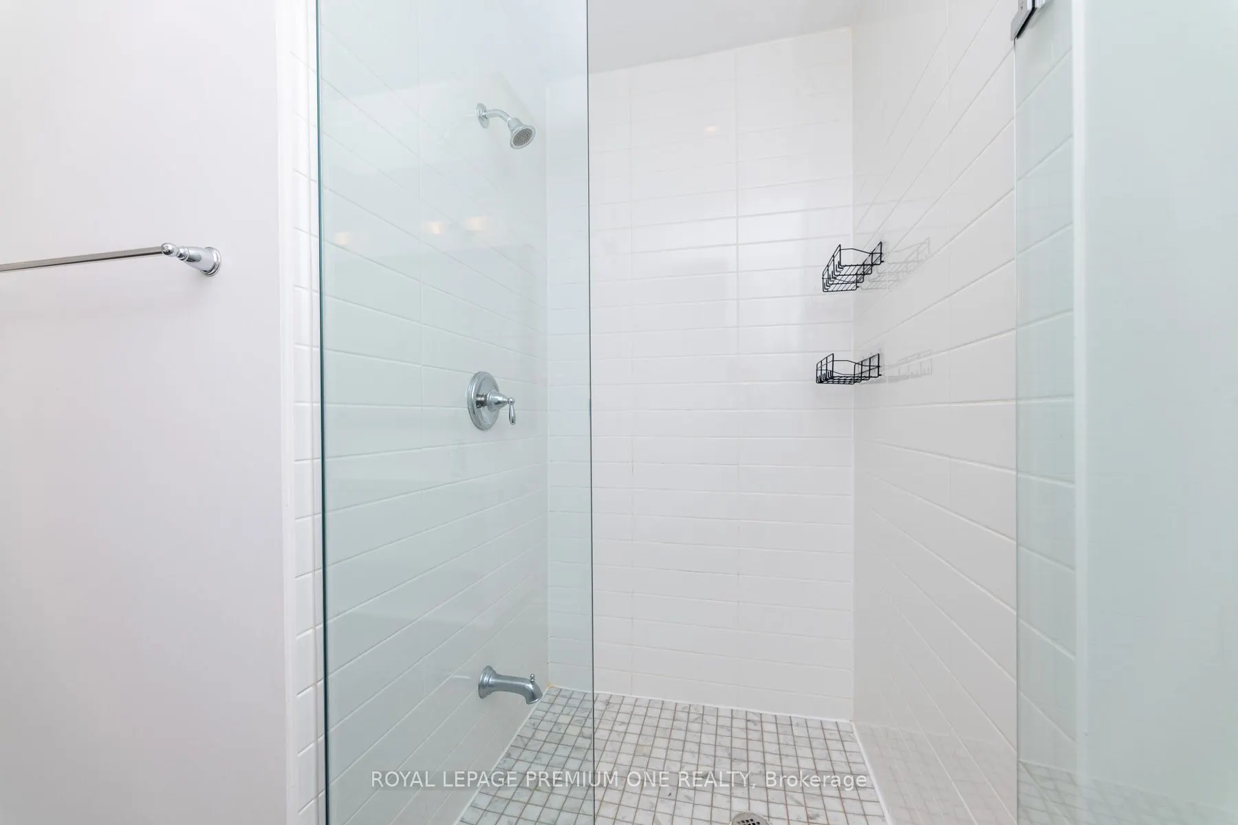 1145 Ossington Avenue N, #8