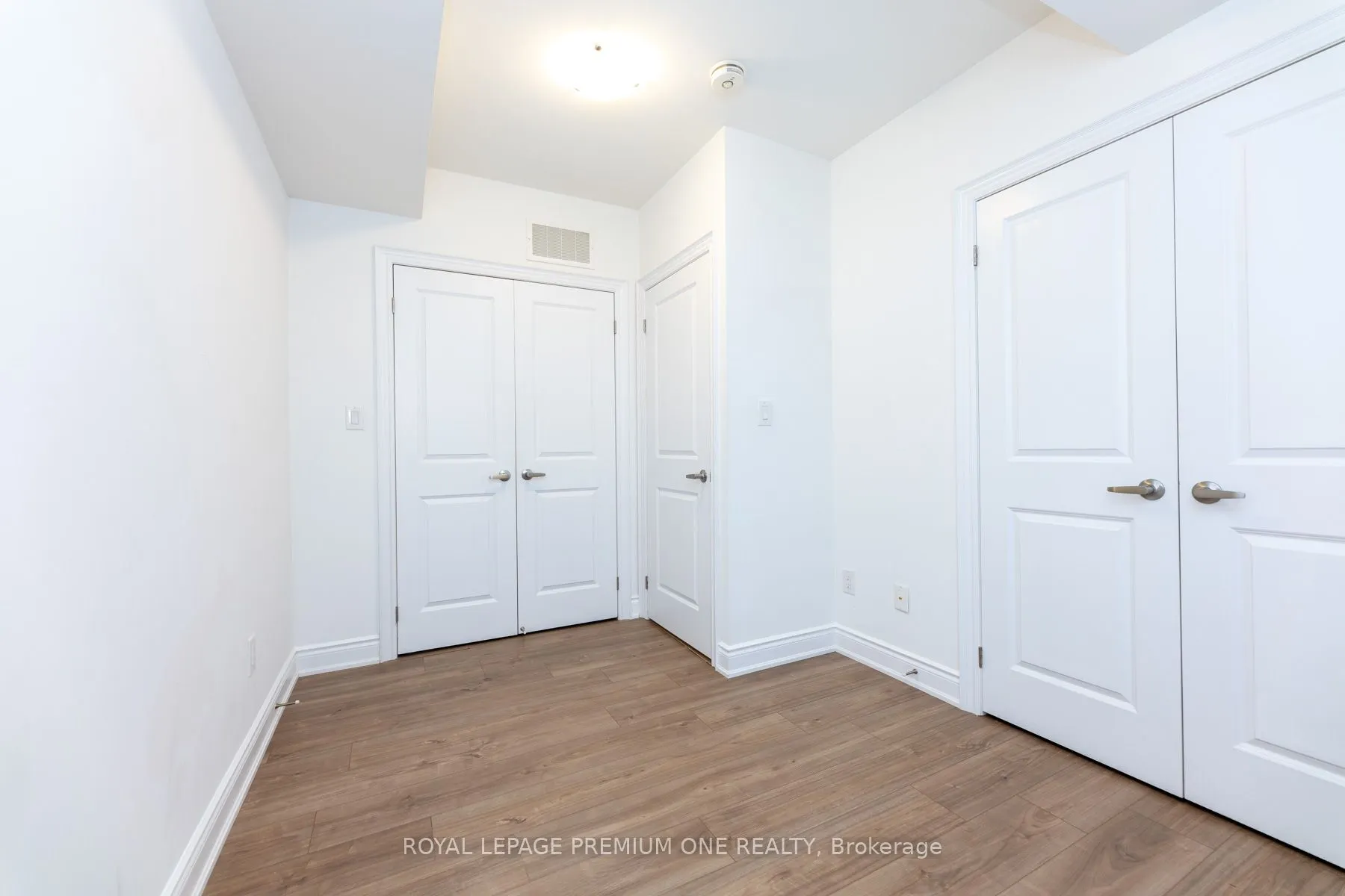 1145 Ossington Avenue N, #8