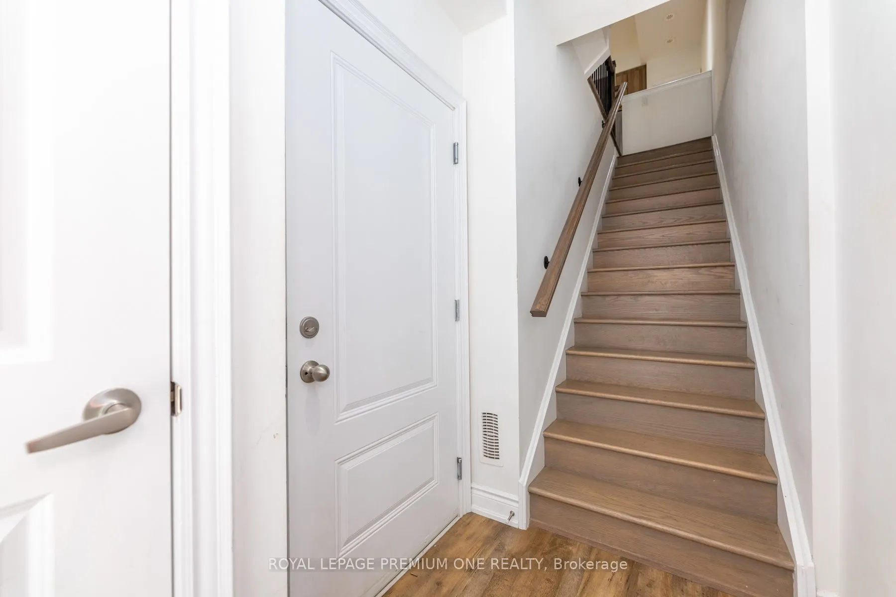 1145 Ossington Avenue N, #8