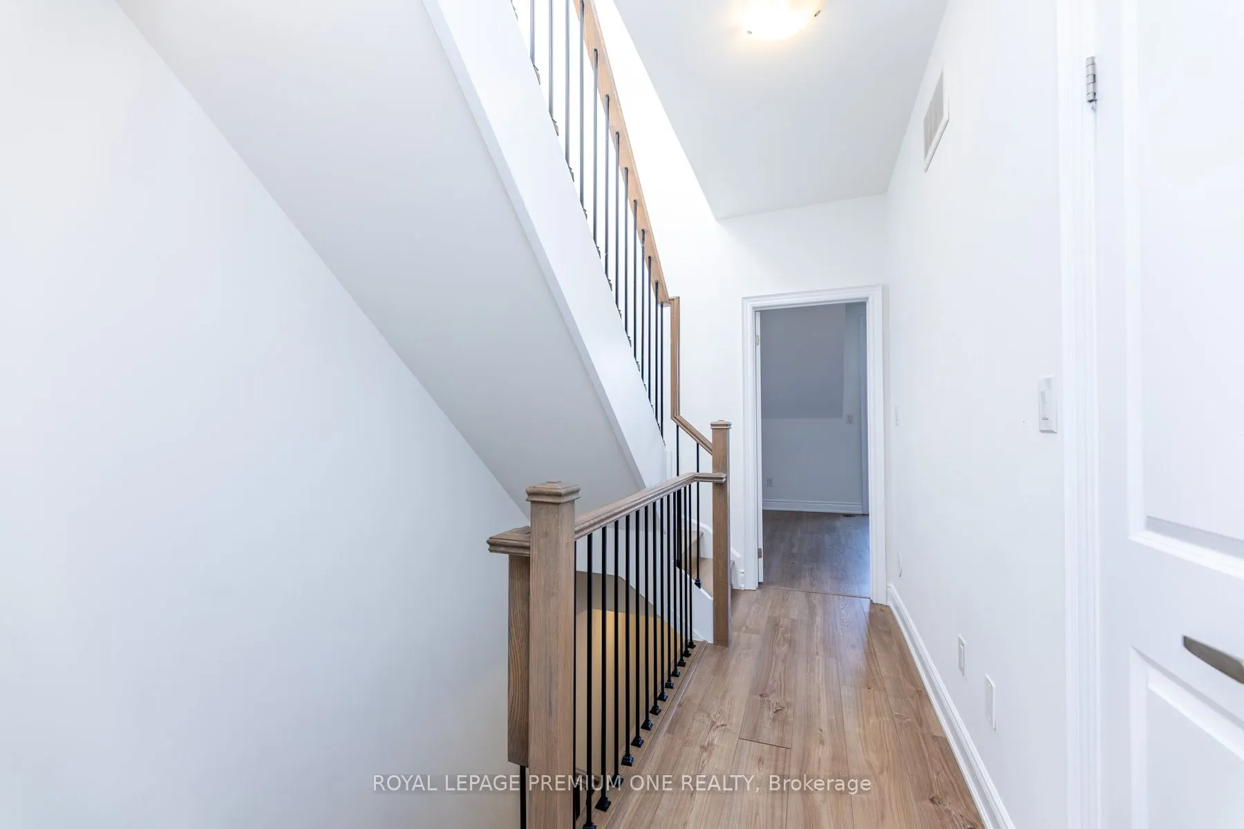 1145 Ossington Avenue N, #8