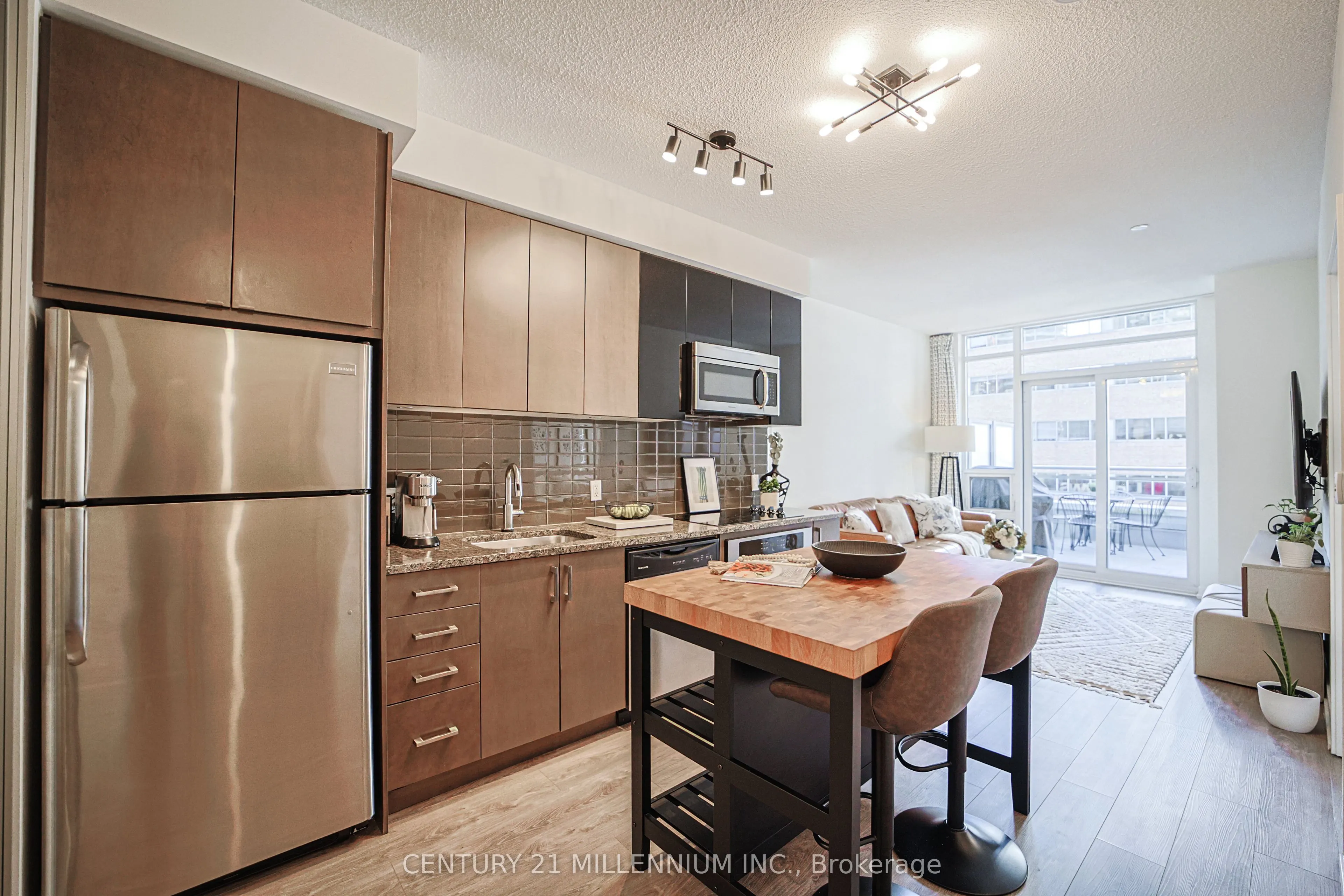 89 Dunfield Avenue, #405