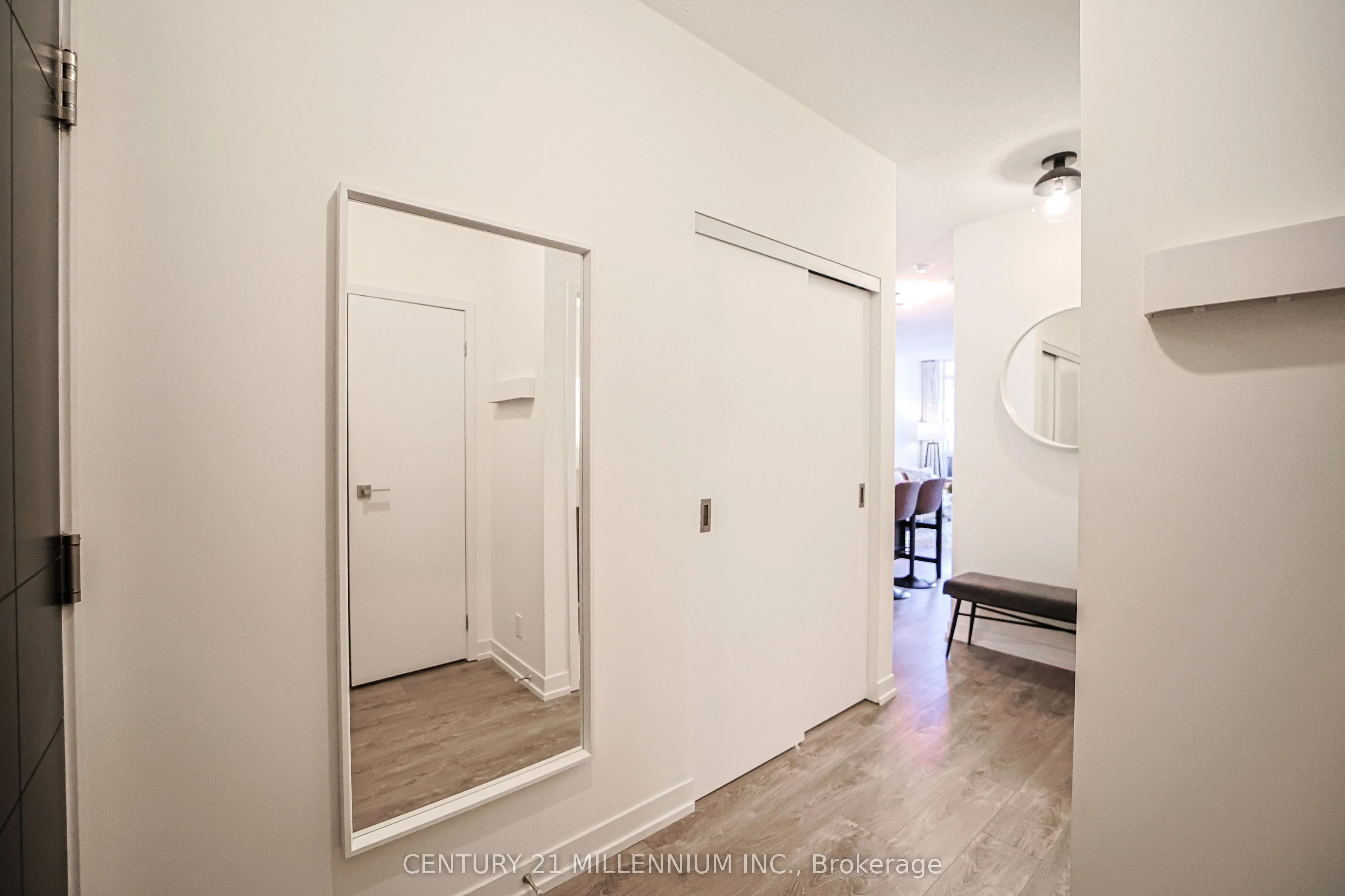 89 Dunfield Avenue, #405