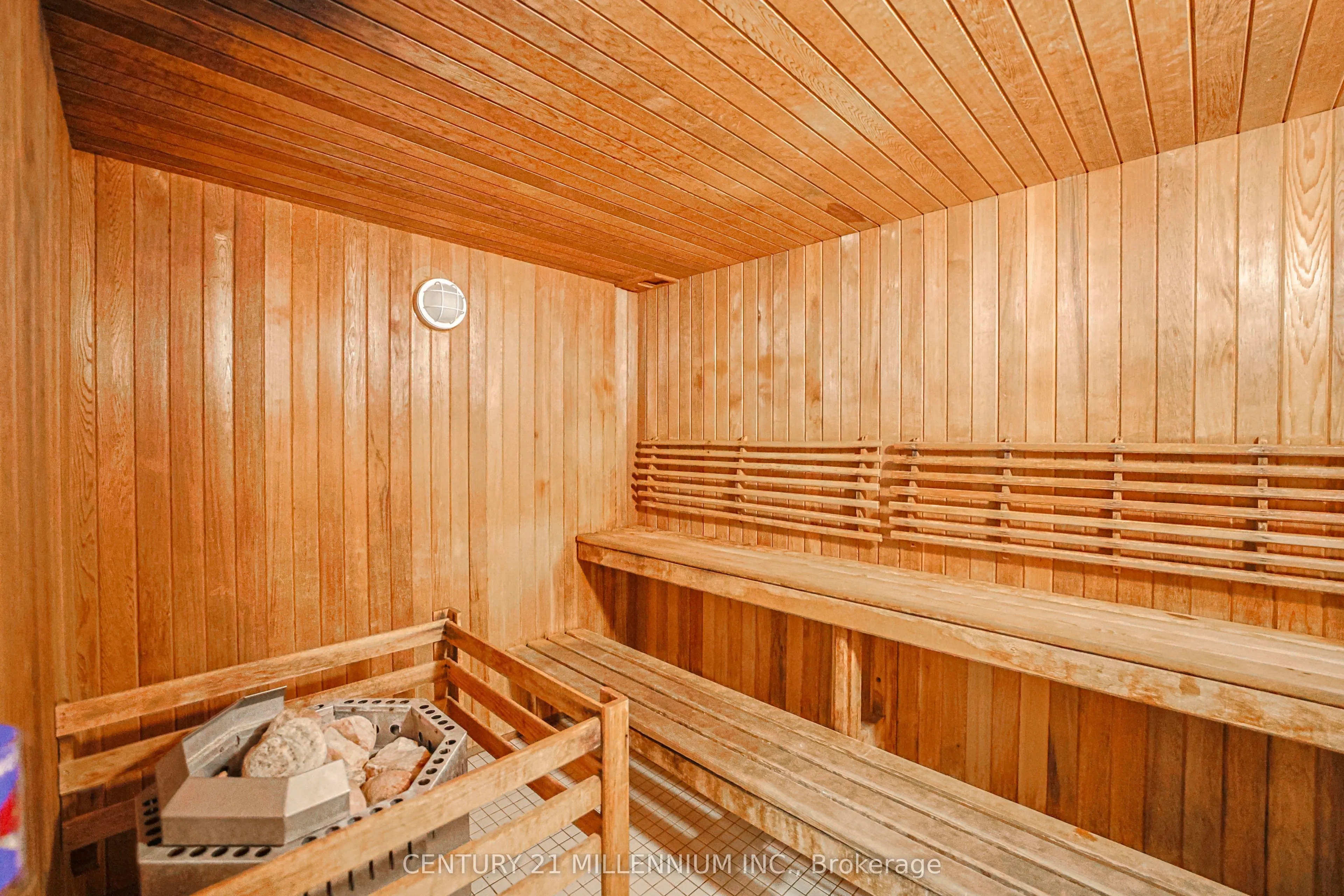 89 Dunfield Avenue, #405