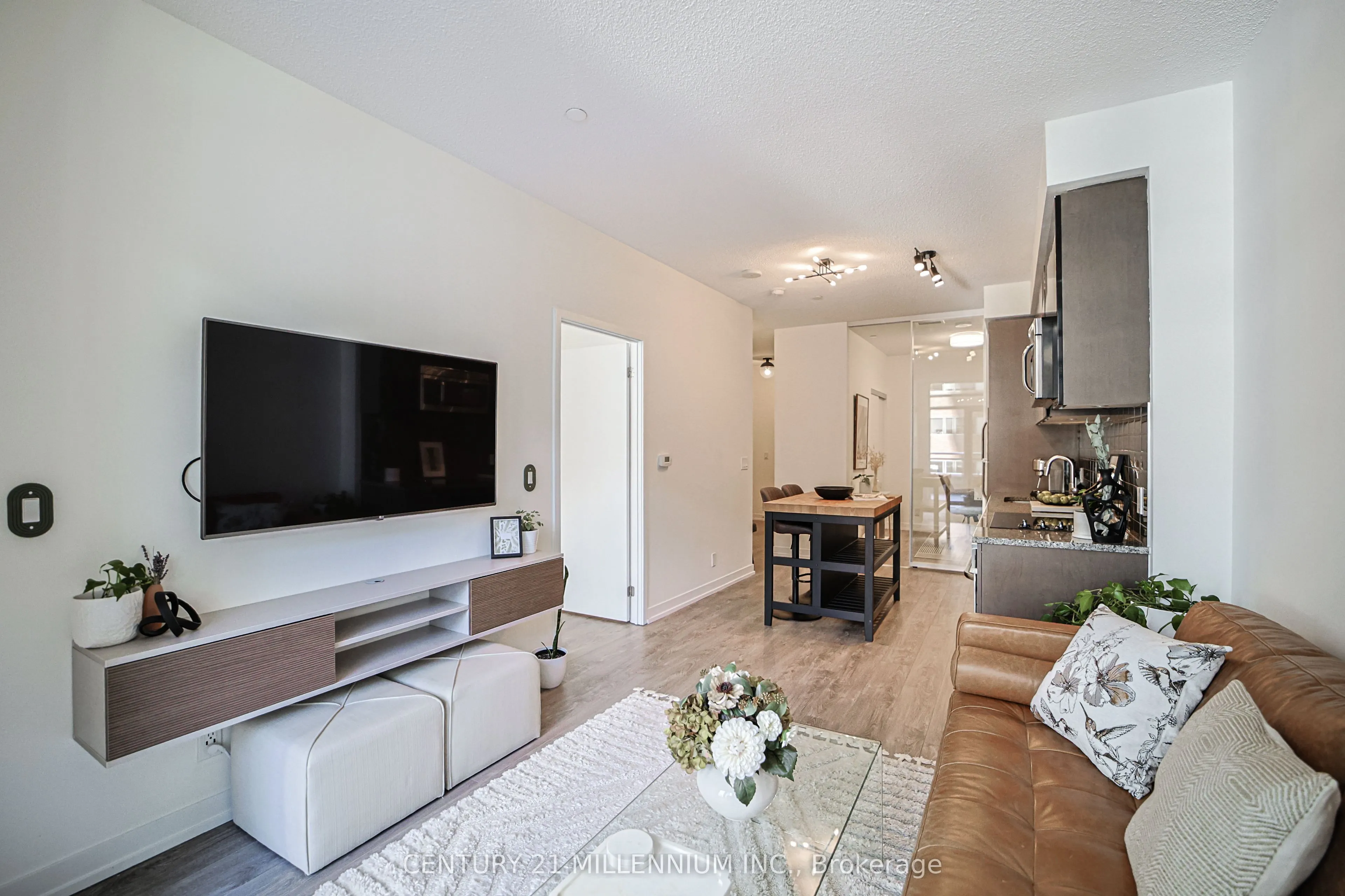 89 Dunfield Avenue, #405