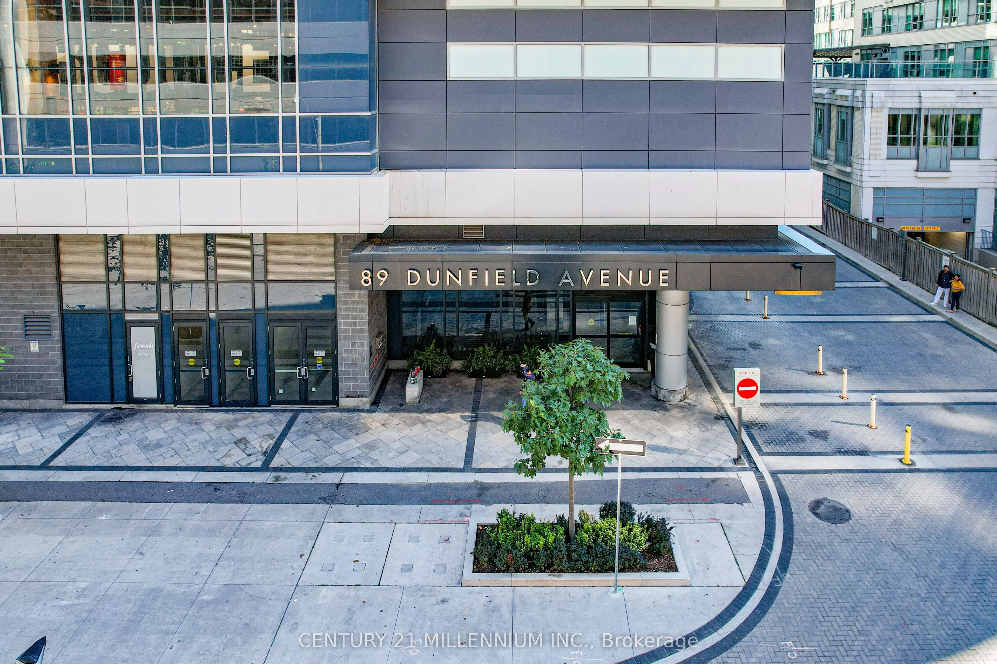 89 Dunfield Avenue, #405
