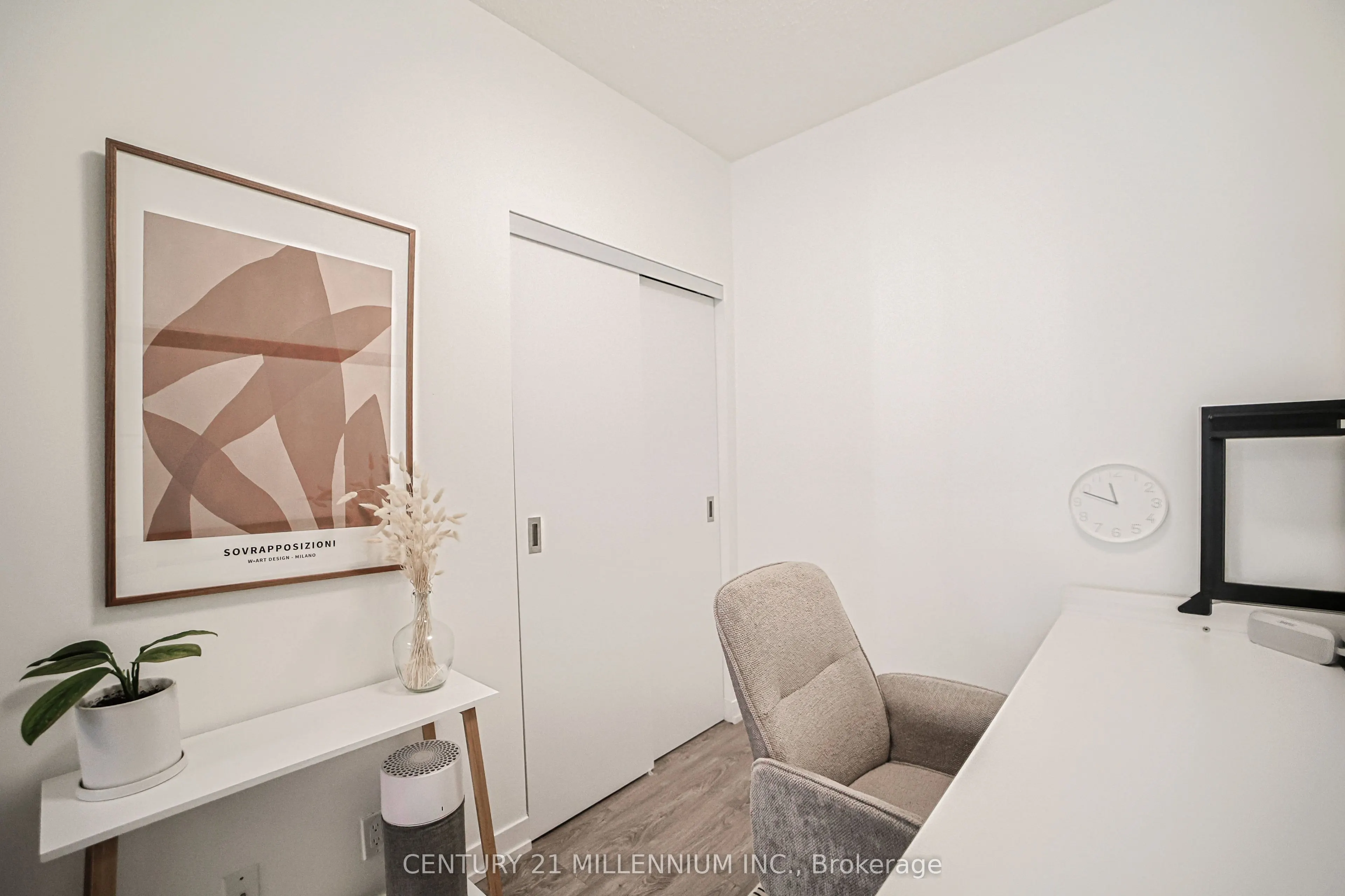 89 Dunfield Avenue, #405