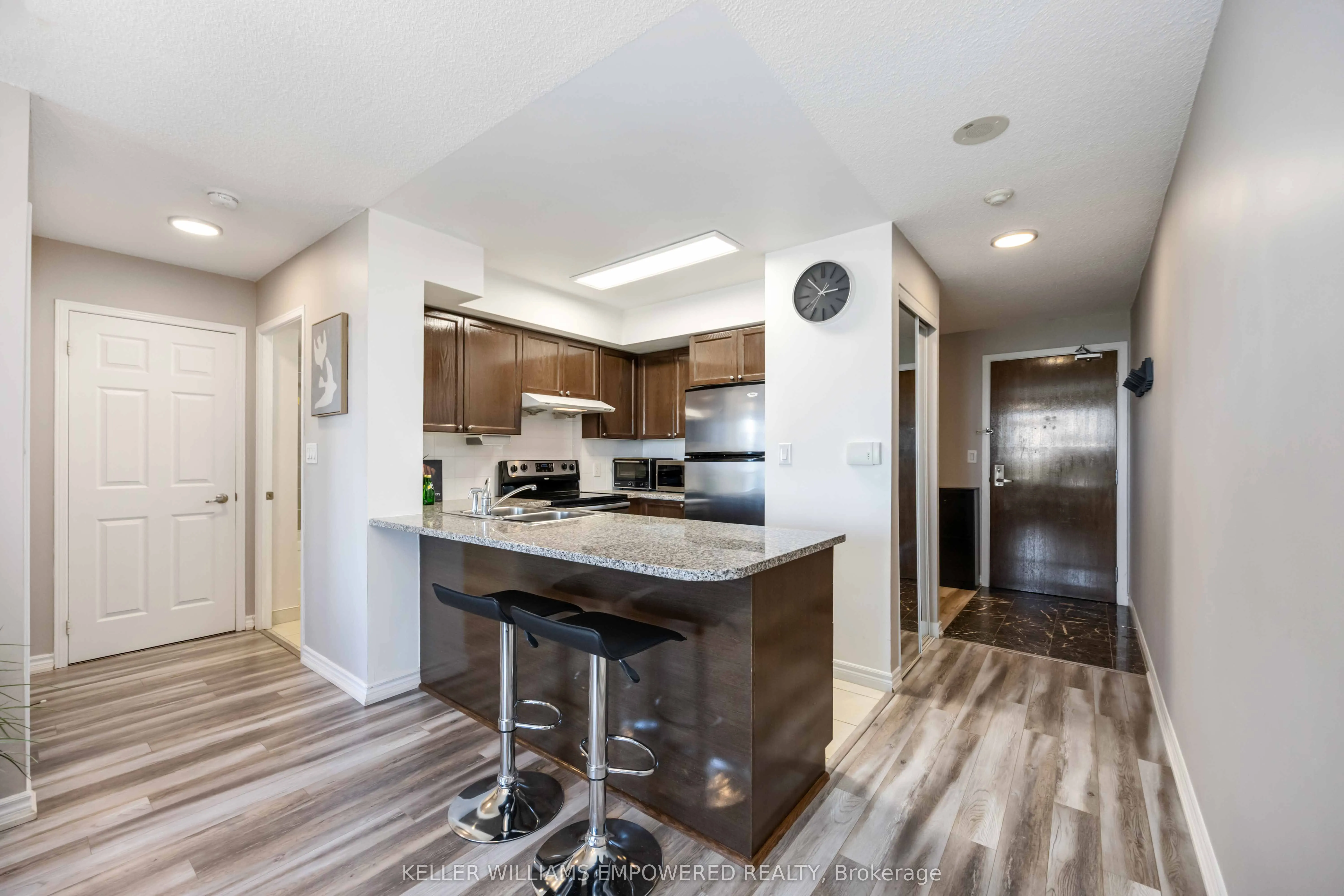35 Hollywood Avenue, #1123