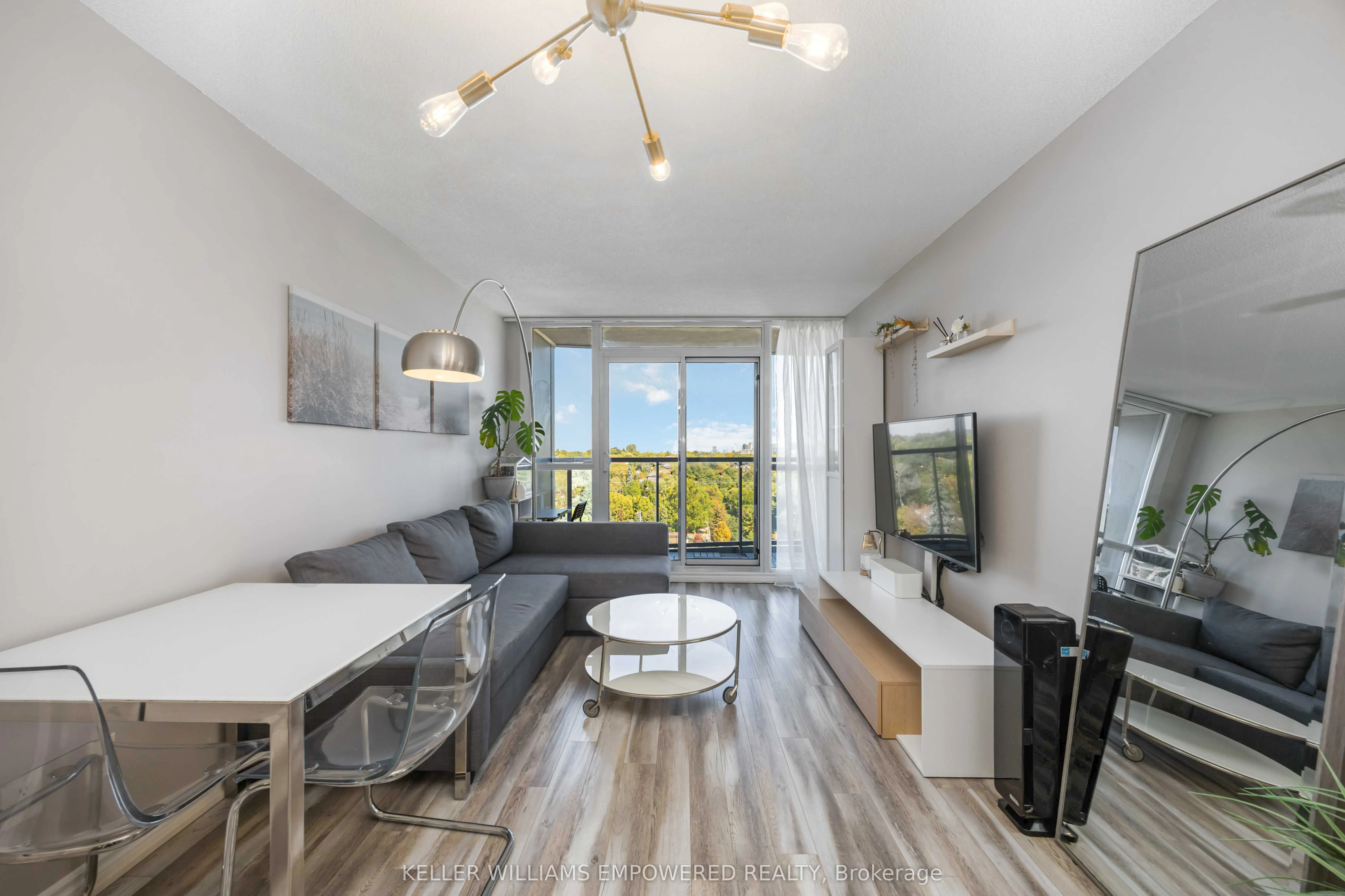 35 Hollywood Avenue, #1123