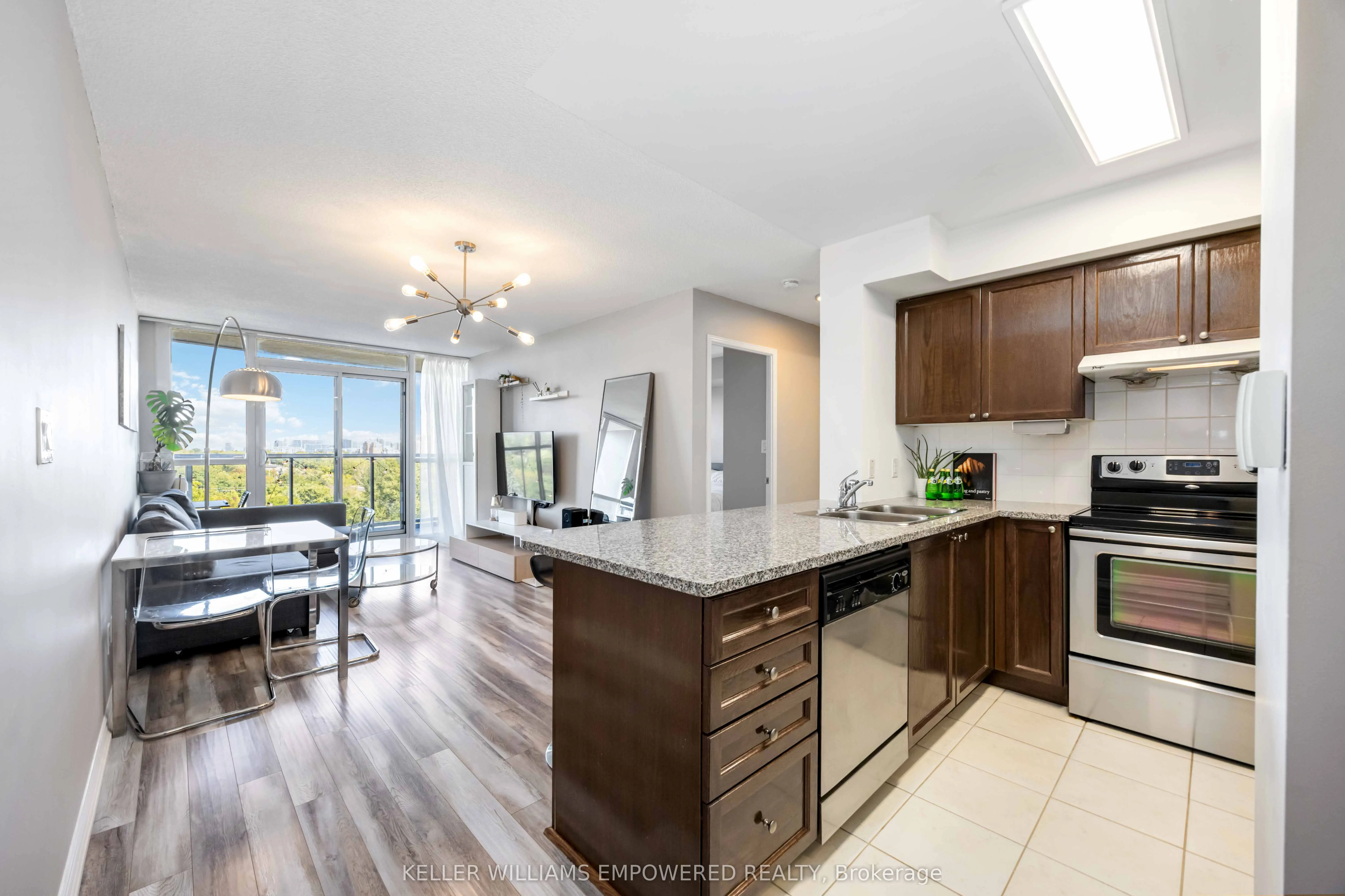35 Hollywood Avenue, #1123
