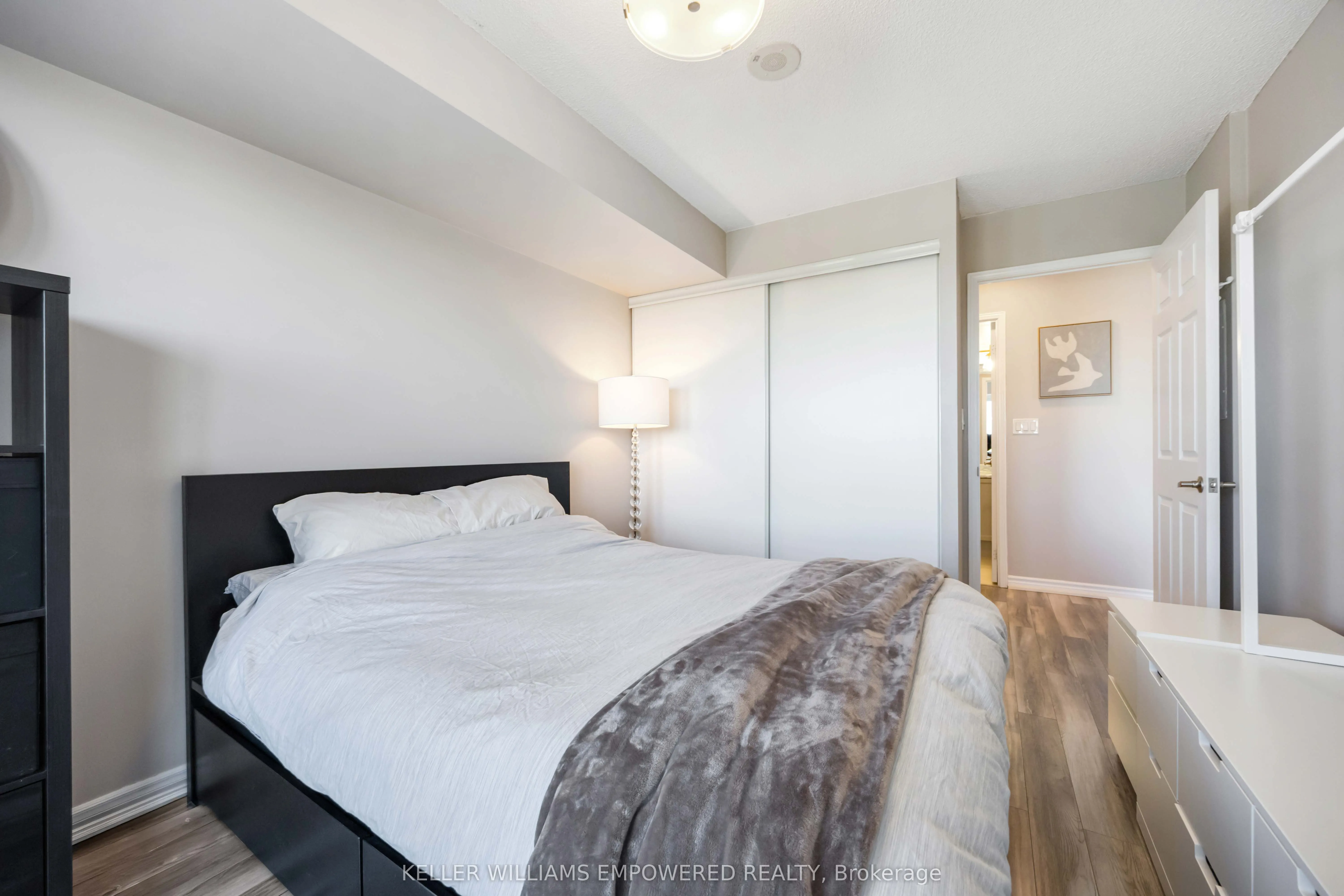 35 Hollywood Avenue, #1123